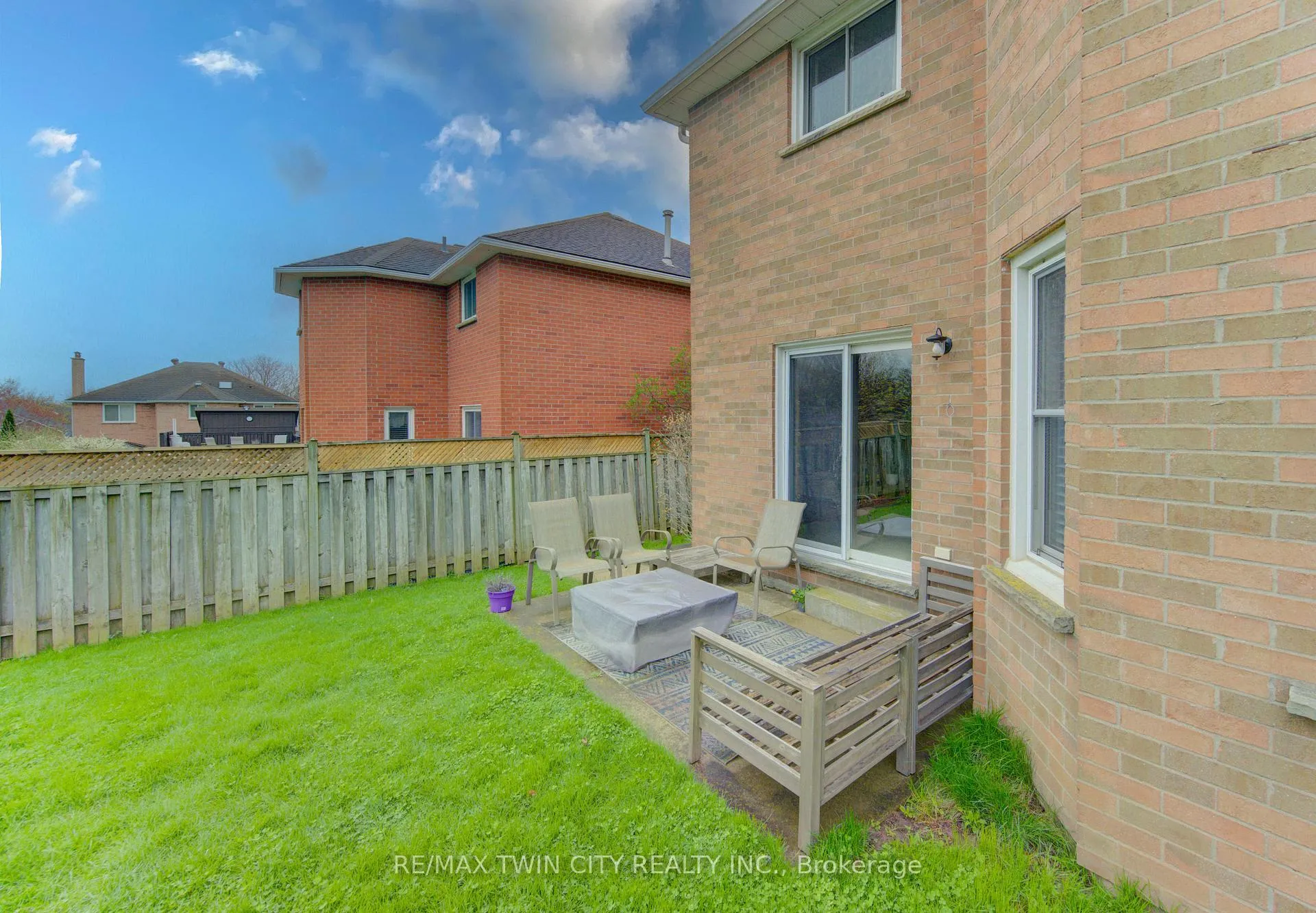 Photo 37 of 159 Burnett Avenue, Cambridge — HOMEH