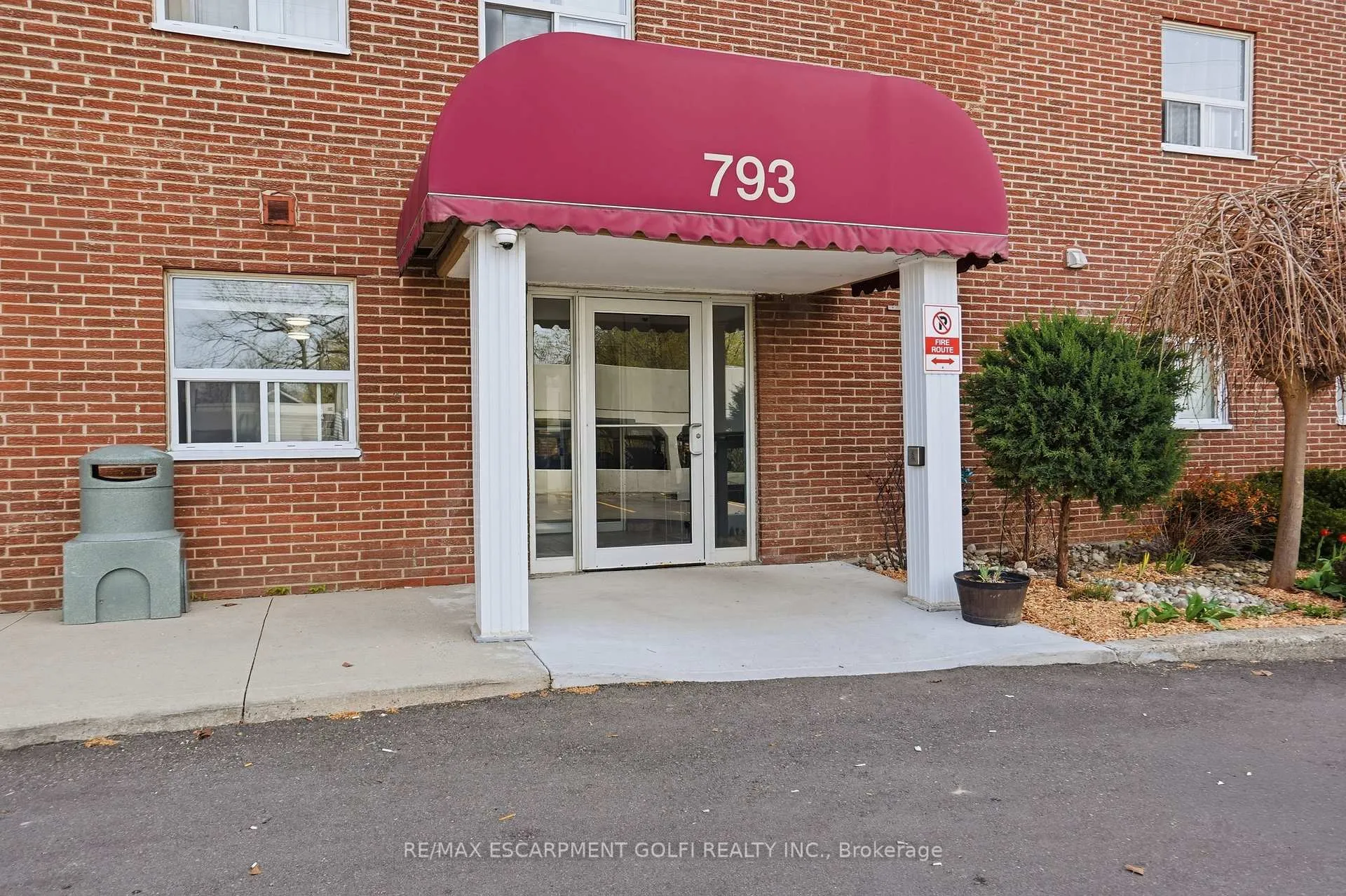 Photo 2 of Unit 512, 793 Colborne Street E, Brantford, Echo Place — HOMEH