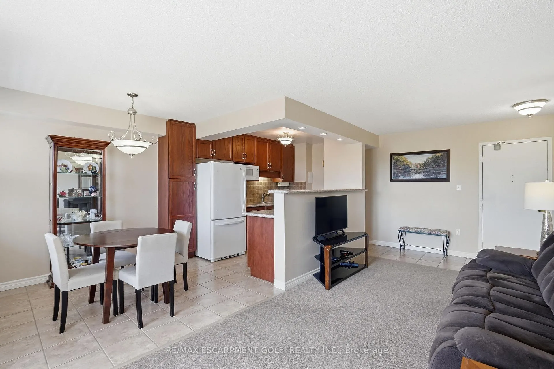 Photo 5 of Unit 512, 793 Colborne Street E, Brantford, Echo Place — HOMEH