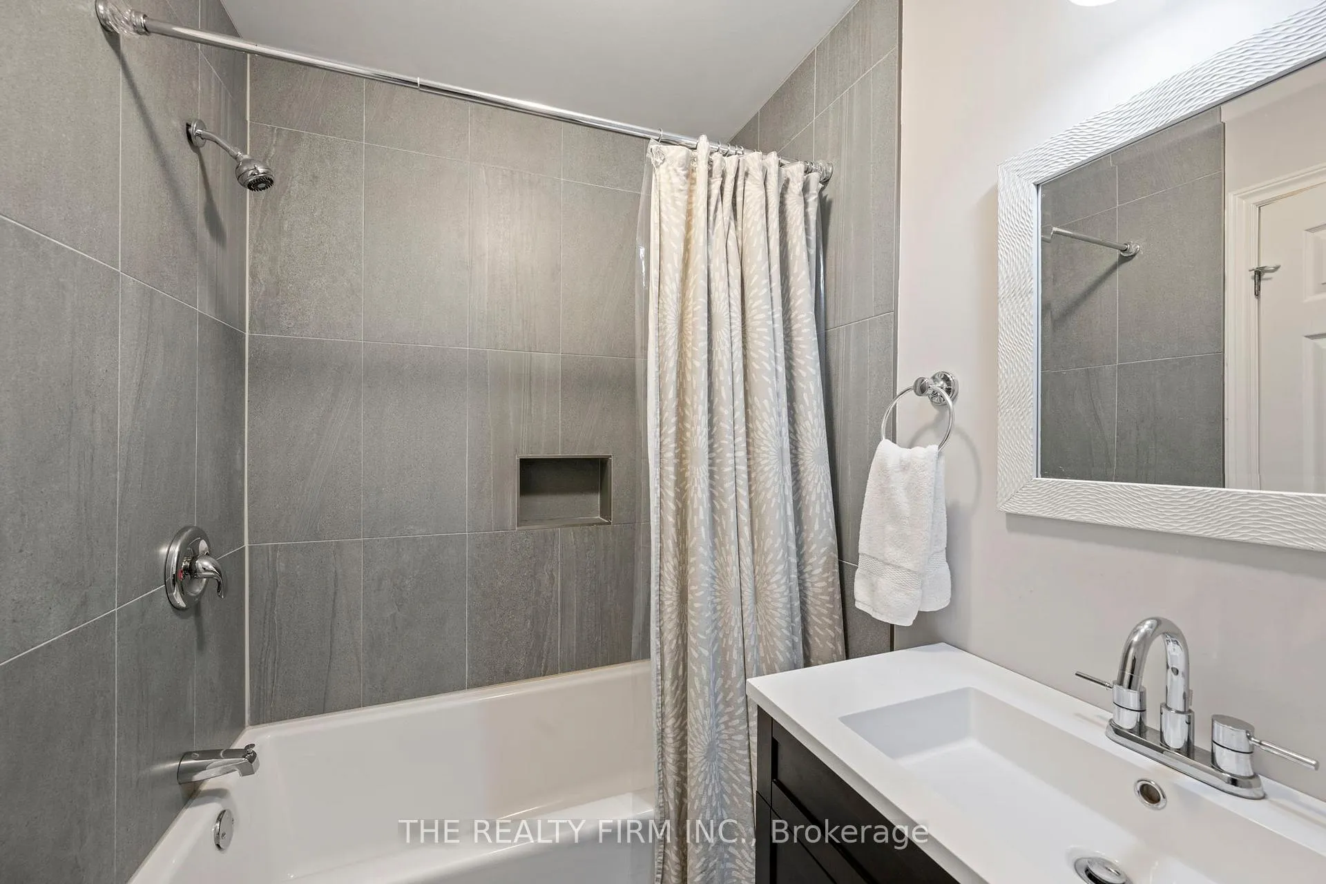 Photo 18 of 210 Cornell Drive, Central Elgin, Port Stanley — HOMEH