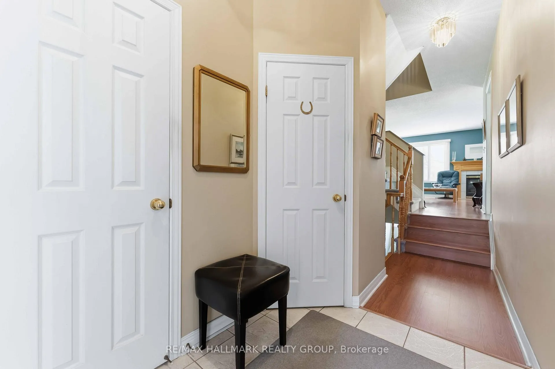 Photo 3 of 30 Sonata Place, Ottawa, Riverview Park — HOMEH