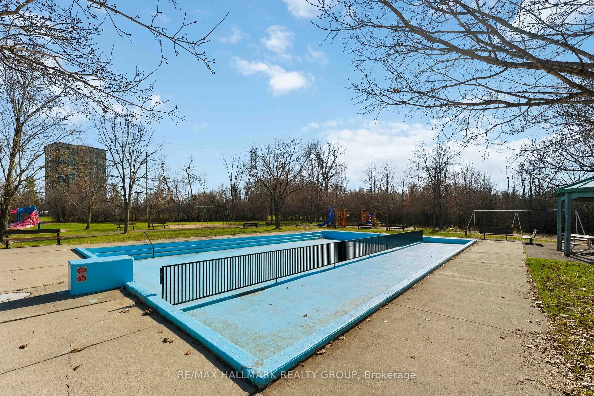 Photo 25 of 30 Sonata Place, Ottawa, Riverview Park — HOMEH