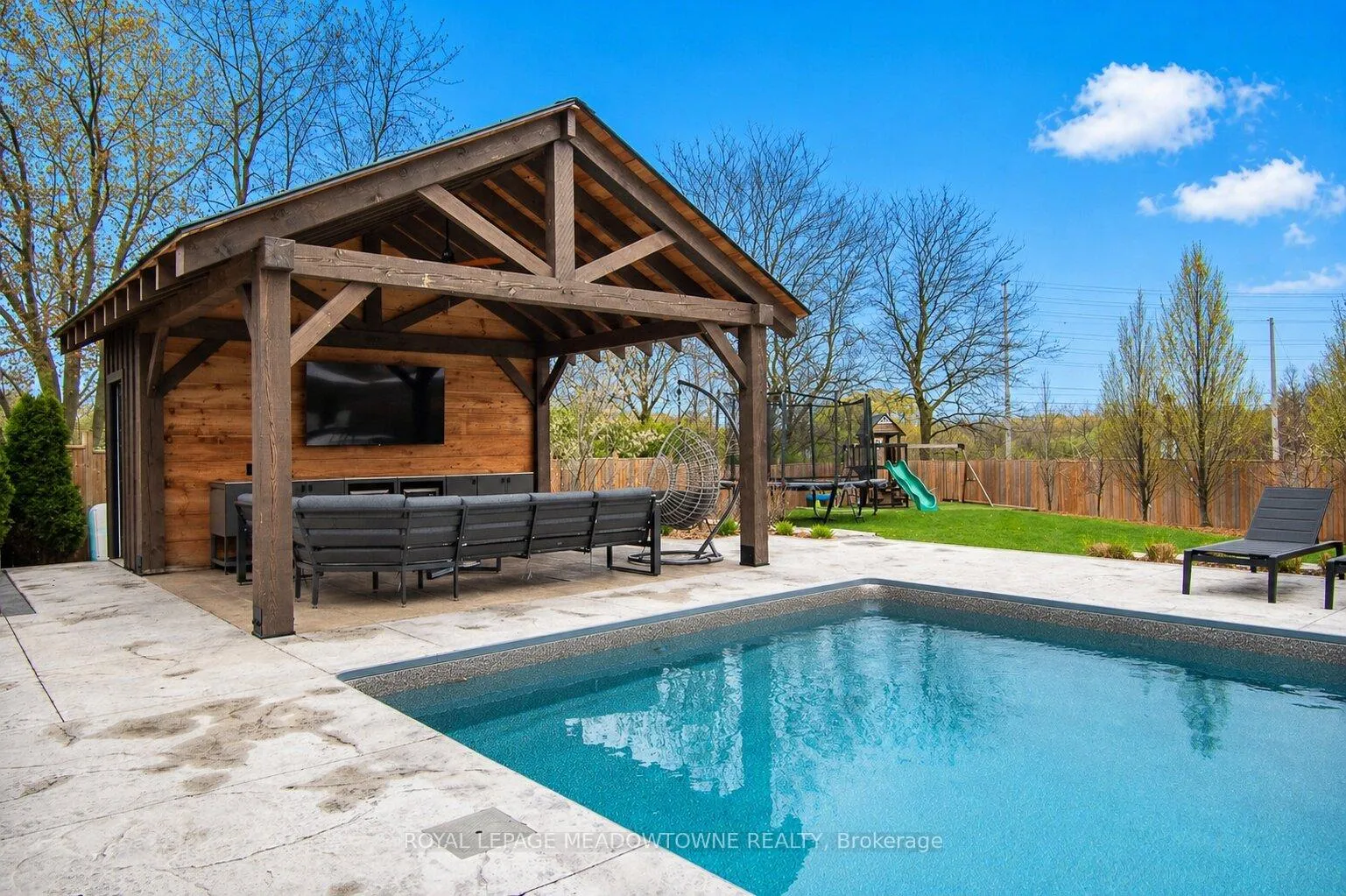 Photo 32 of 566 Moorelands Crescent, Milton, Timberlea — HOMEH