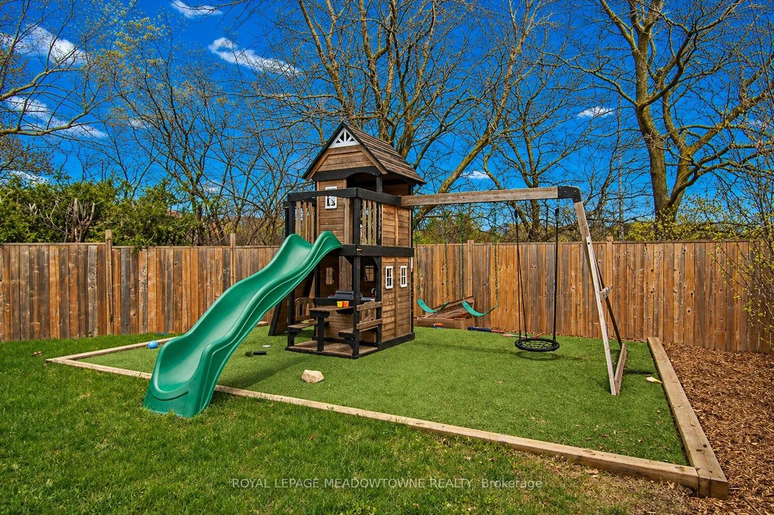 Photo 38 of 566 Moorelands Crescent, Milton, Timberlea — HOMEH