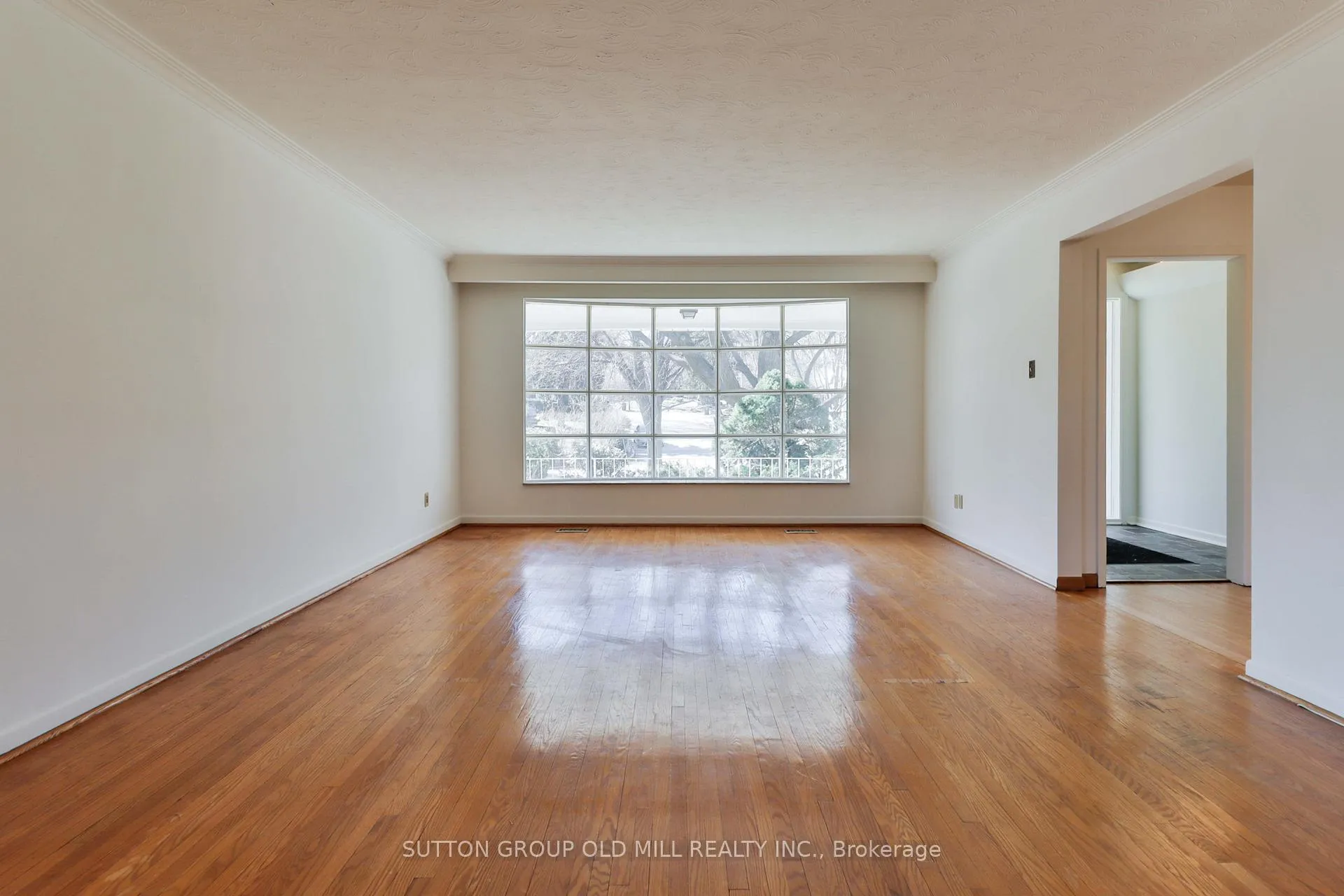 Photo 5 of 32 Hunting Ridge, Etobicoke, Willowridge-Martingrove-Richview — HOMEH