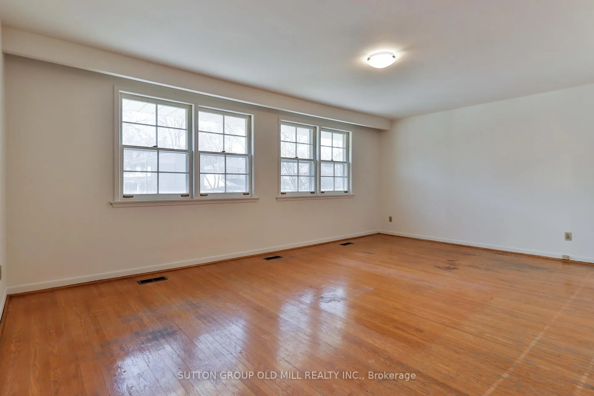 Photo 21 of 32 Hunting Ridge, Etobicoke, Willowridge-Martingrove-Richview — HOMEH