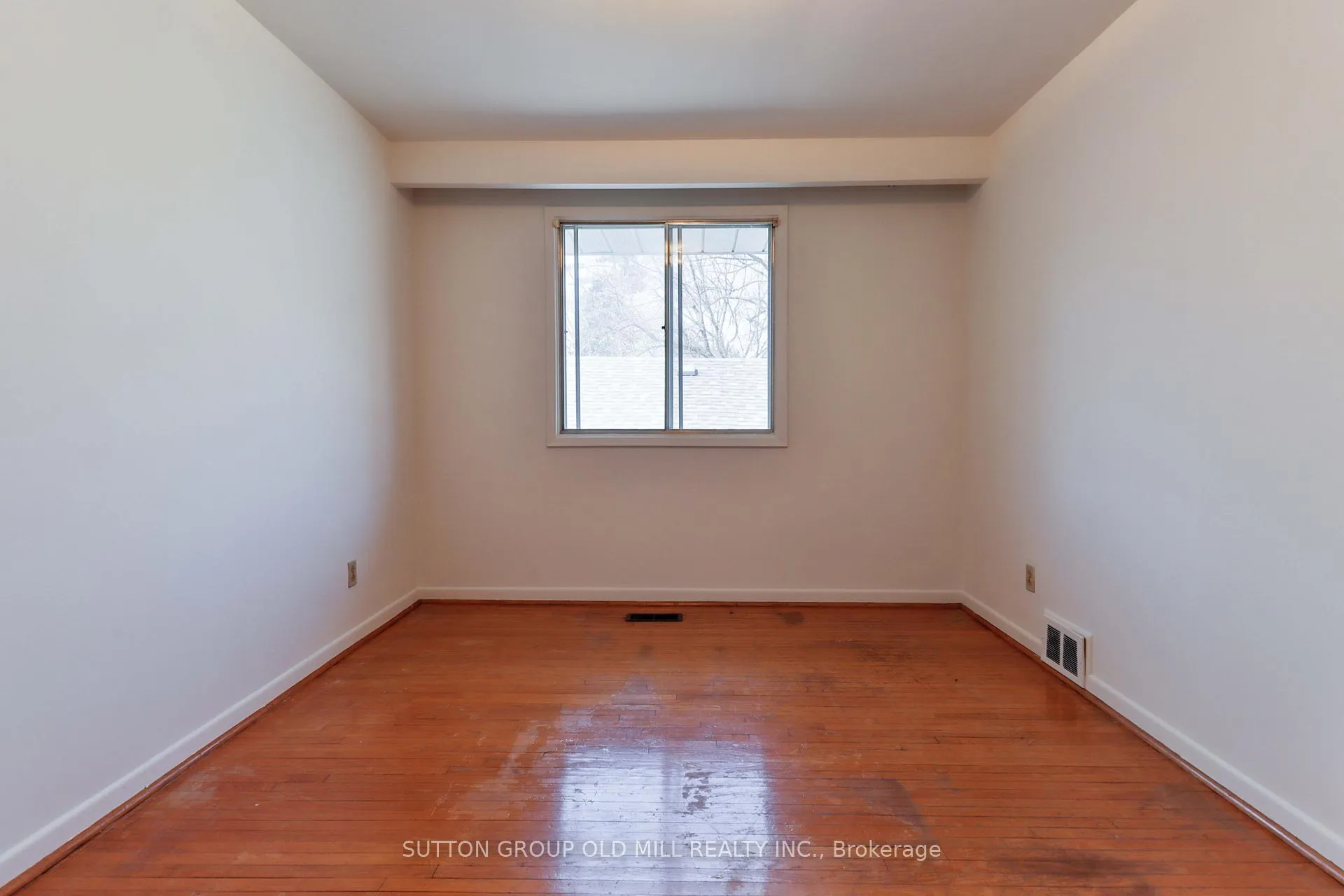 Photo 23 of 32 Hunting Ridge, Etobicoke, Willowridge-Martingrove-Richview — HOMEH