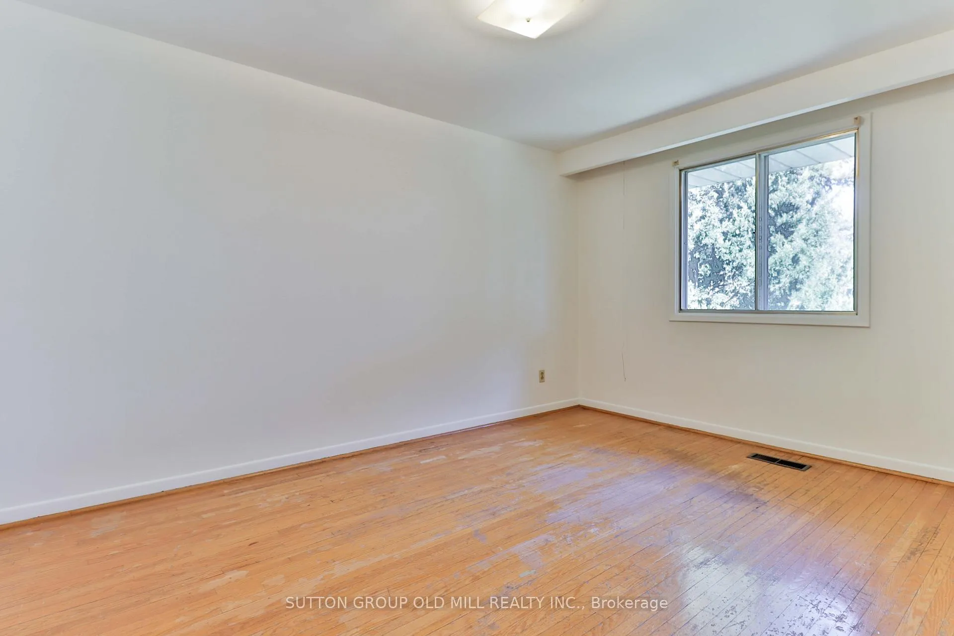 Photo 25 of 32 Hunting Ridge, Etobicoke, Willowridge-Martingrove-Richview — HOMEH