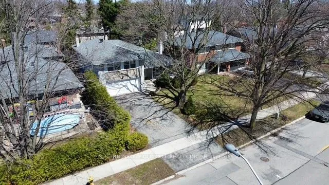 Photo 31 of 32 Hunting Ridge, Etobicoke, Willowridge-Martingrove-Richview — HOMEH