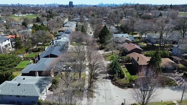 Photo 33 of 32 Hunting Ridge, Etobicoke, Willowridge-Martingrove-Richview — HOMEH