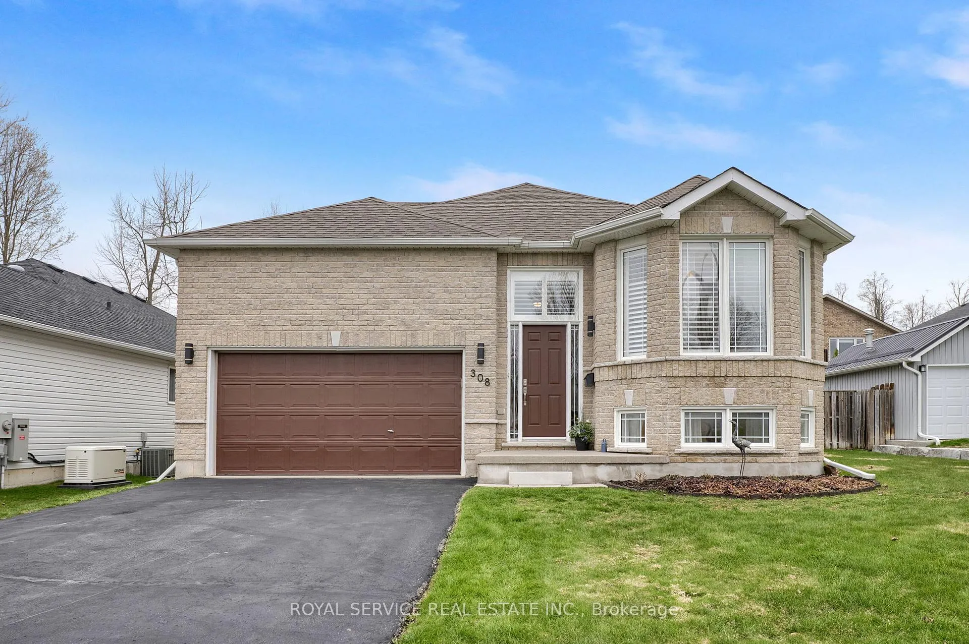 Photo 2 of 308 Woodward Avenue, Selwyn — HOMEH