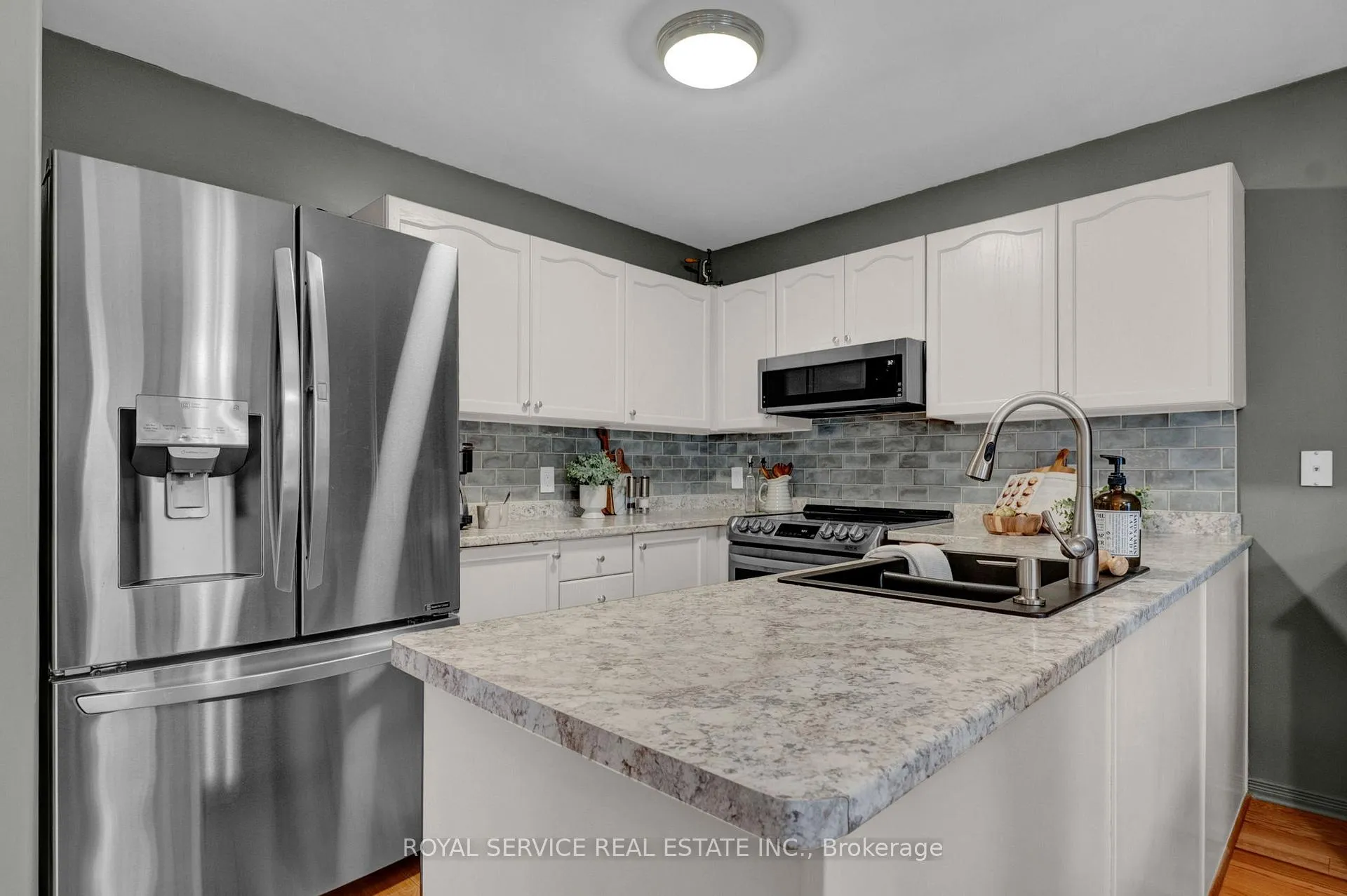 Photo 13 of 308 Woodward Avenue, Selwyn — HOMEH