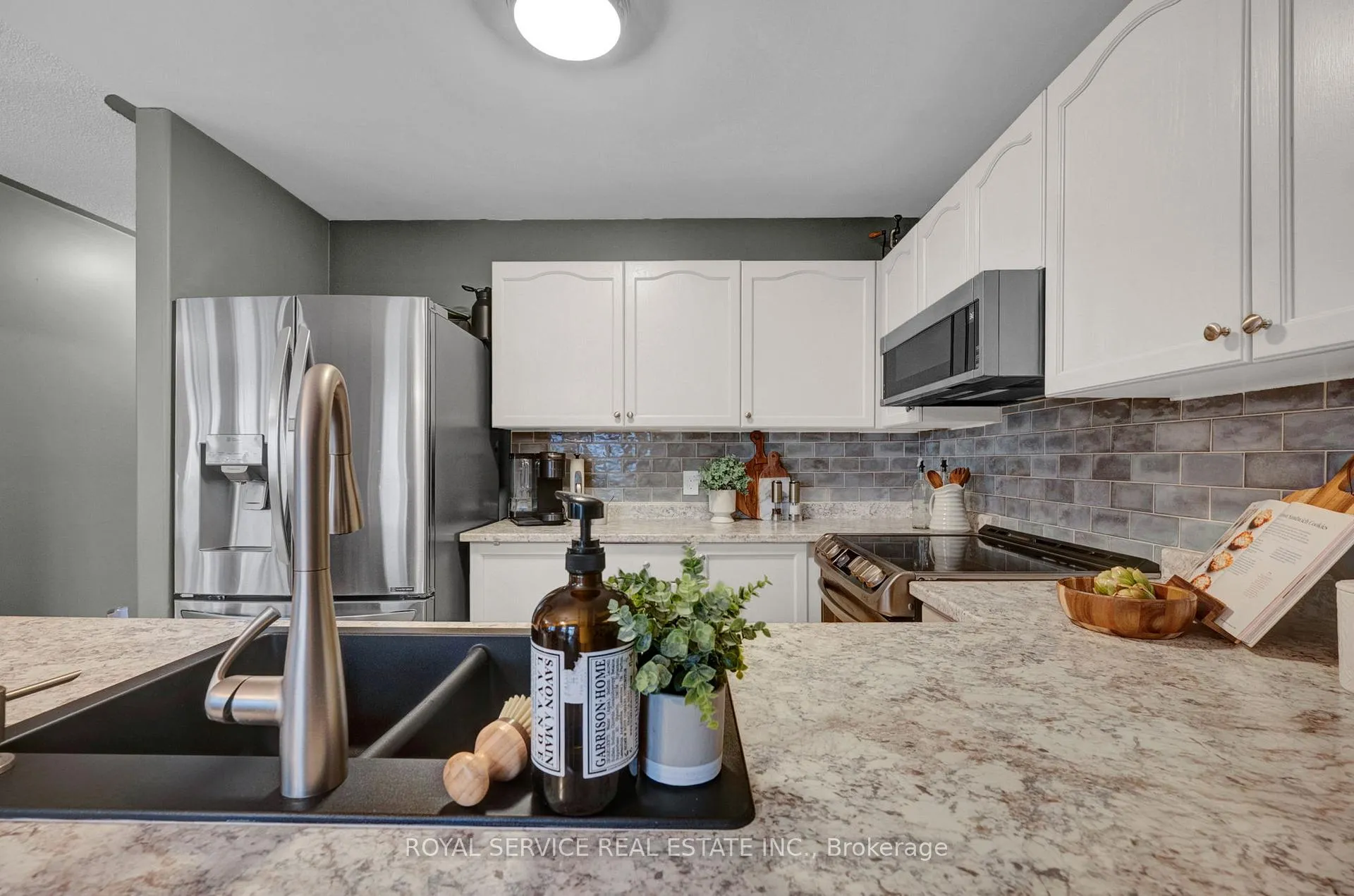 Photo 16 of 308 Woodward Avenue, Selwyn — HOMEH