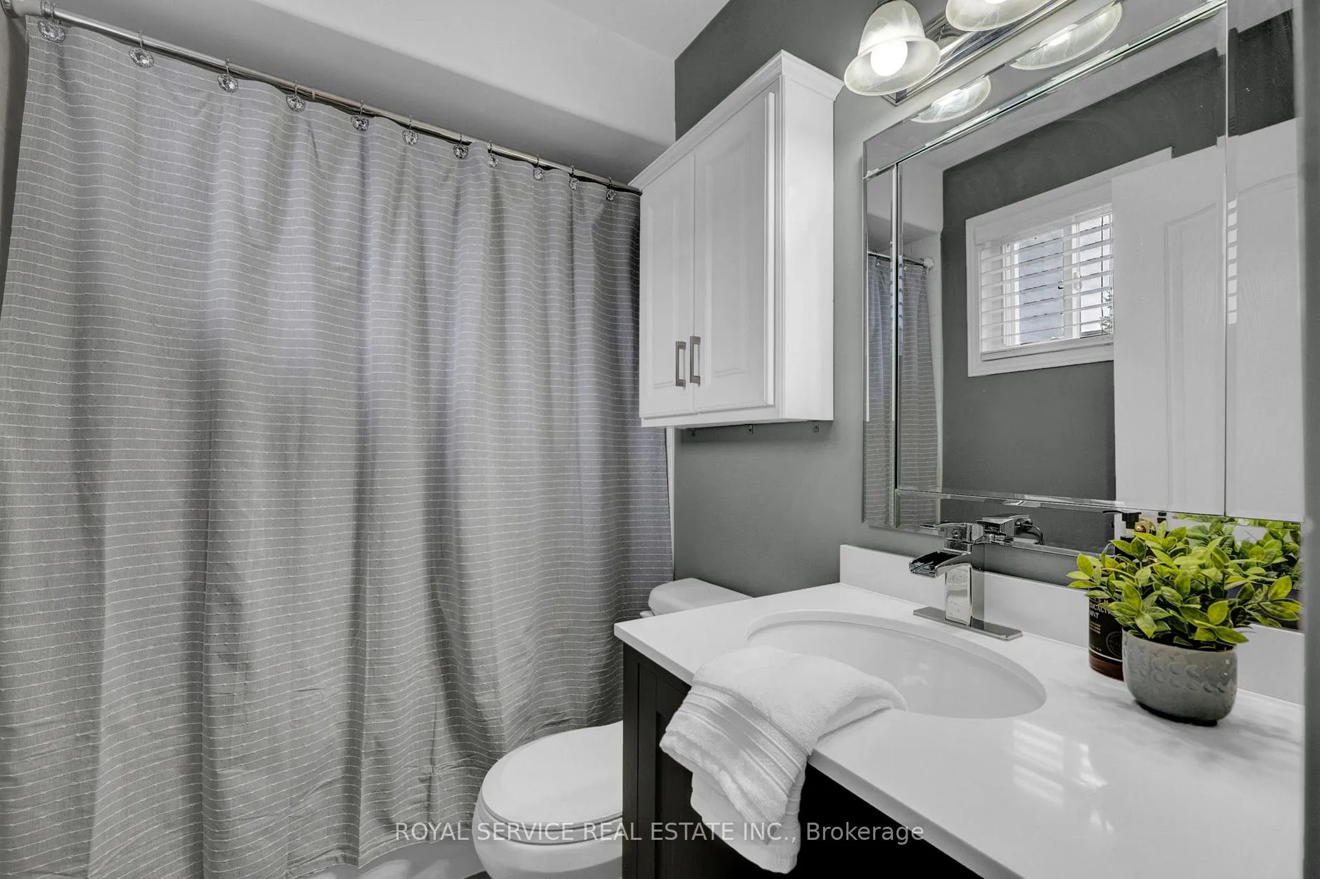 Photo 23 of 308 Woodward Avenue, Selwyn — HOMEH