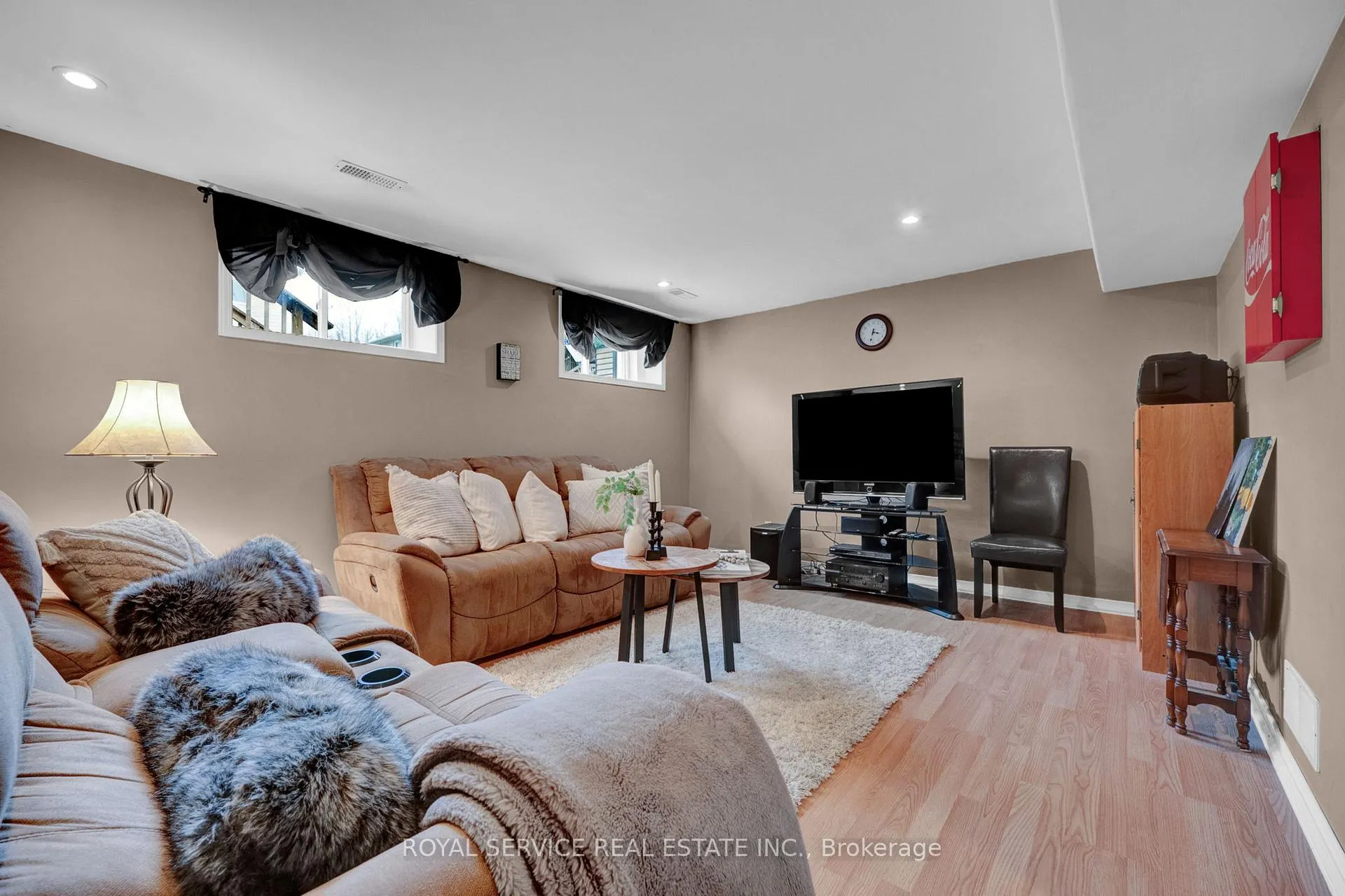 Photo 27 of 308 Woodward Avenue, Selwyn — HOMEH