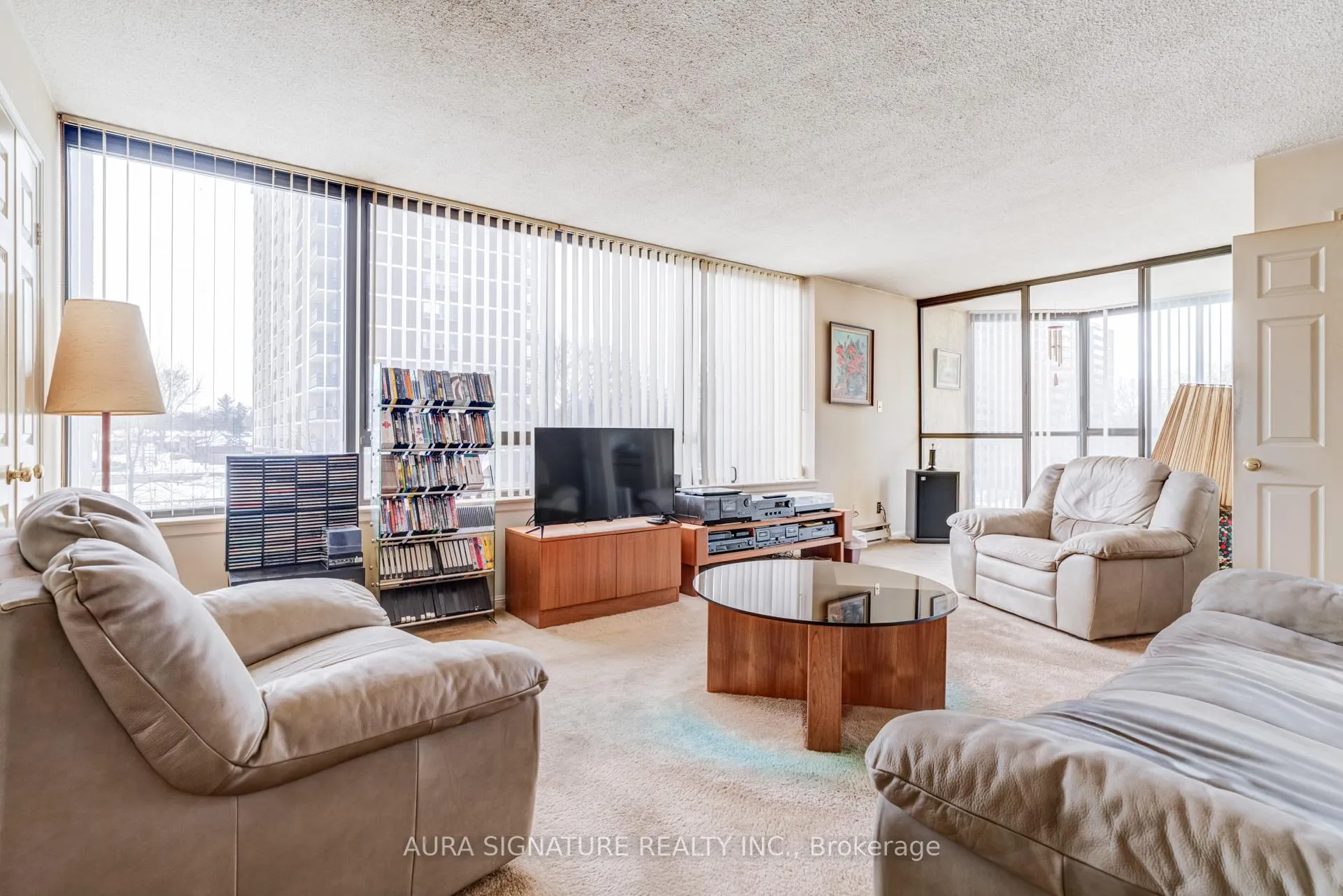 Photo 6 of Unit 203, 40 Richview Road, Etobicoke, Humber Heights — HOMEH