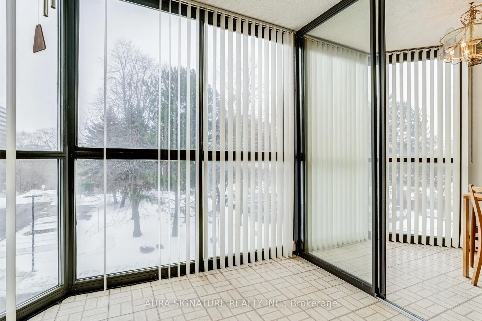 Photo 9 of Unit 203, 40 Richview Road, Etobicoke, Humber Heights — HOMEH
