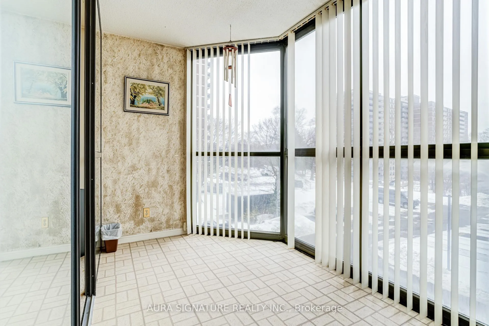 Photo 10 of Unit 203, 40 Richview Road, Etobicoke, Humber Heights — HOMEH