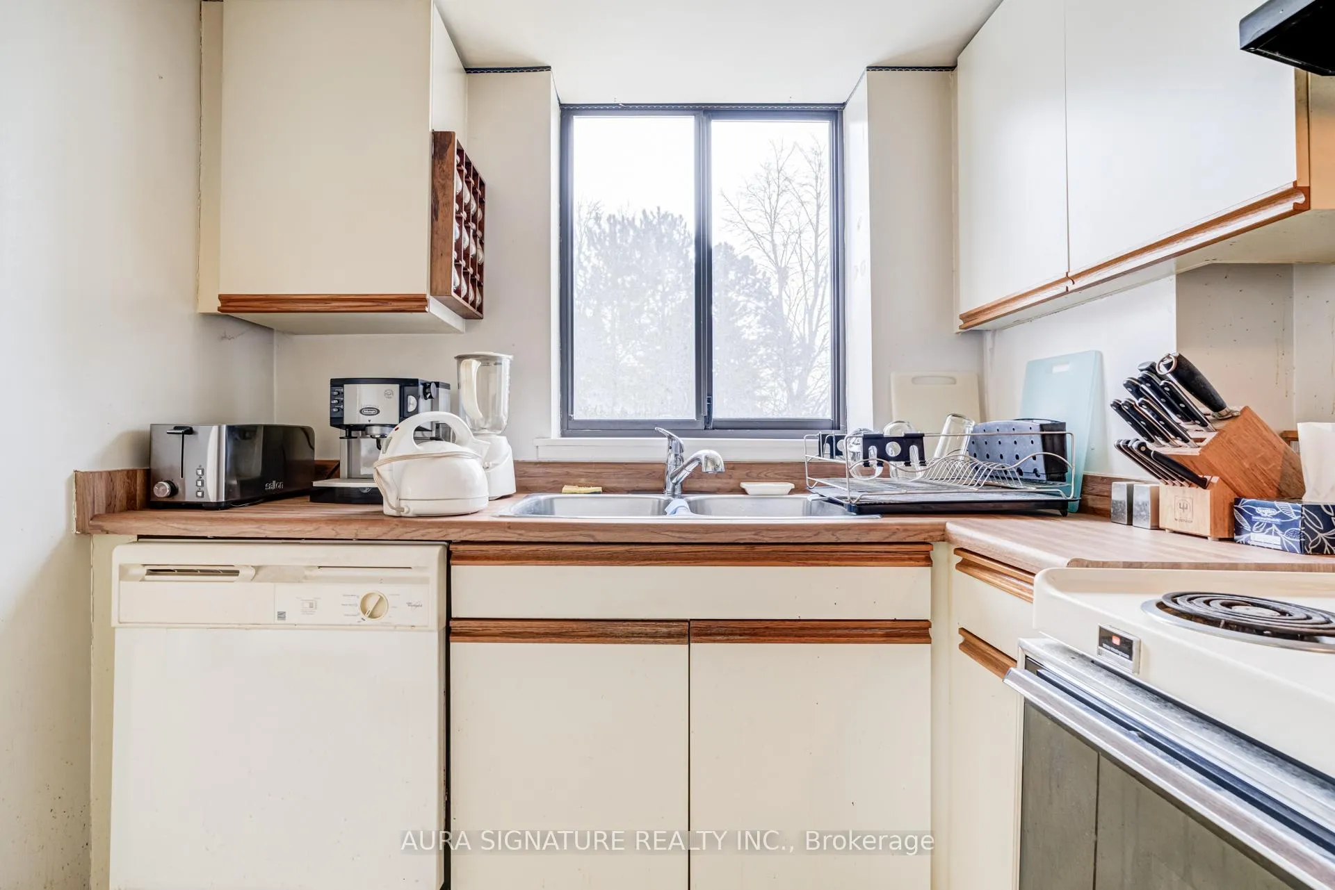 Photo 14 of Unit 203, 40 Richview Road, Etobicoke, Humber Heights — HOMEH