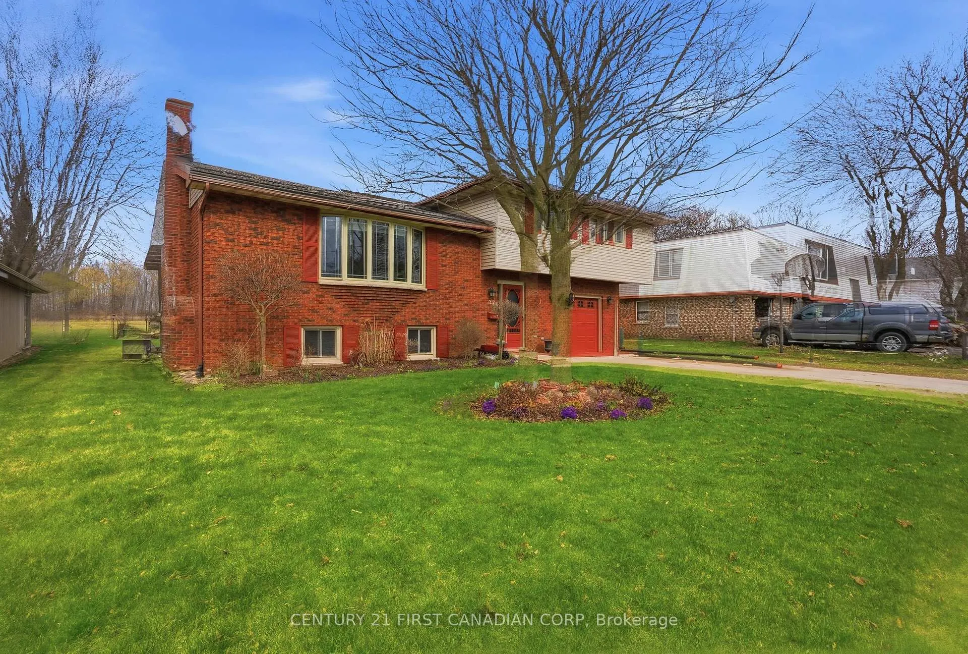 Photo 2 of 289 Ridout Street, West Elgin, Rodney — HOMEH