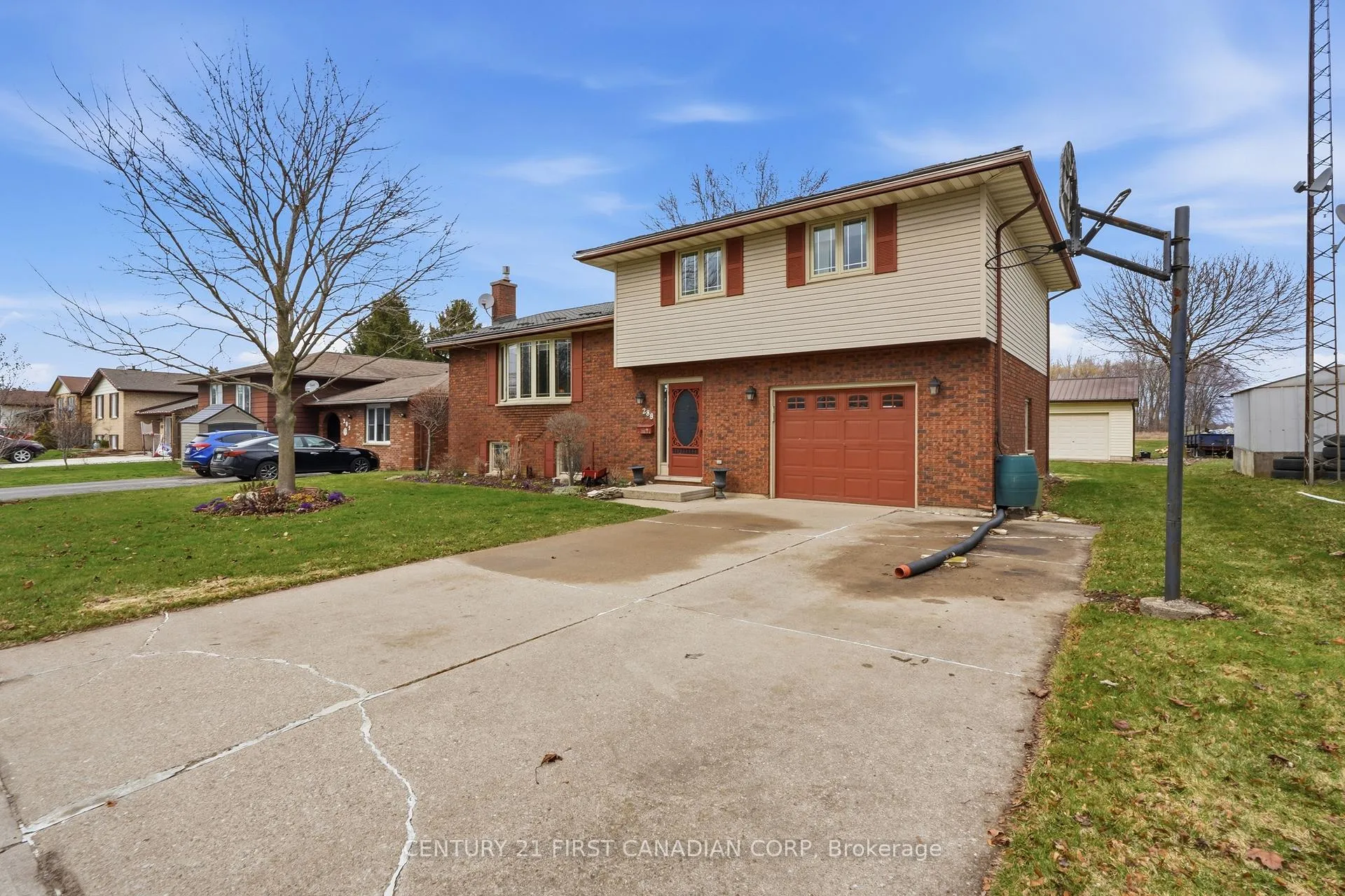 Photo 3 of 289 Ridout Street, West Elgin, Rodney — HOMEH
