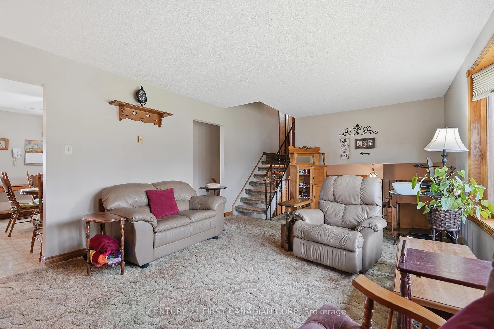 Photo 11 of 289 Ridout Street, West Elgin, Rodney — HOMEH
