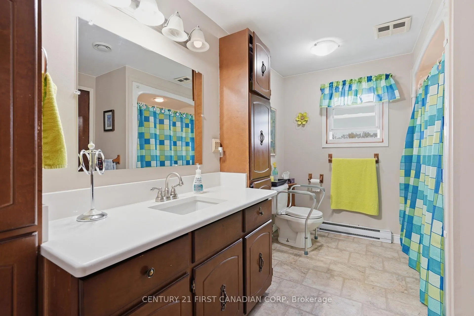Photo 22 of 289 Ridout Street, West Elgin, Rodney — HOMEH