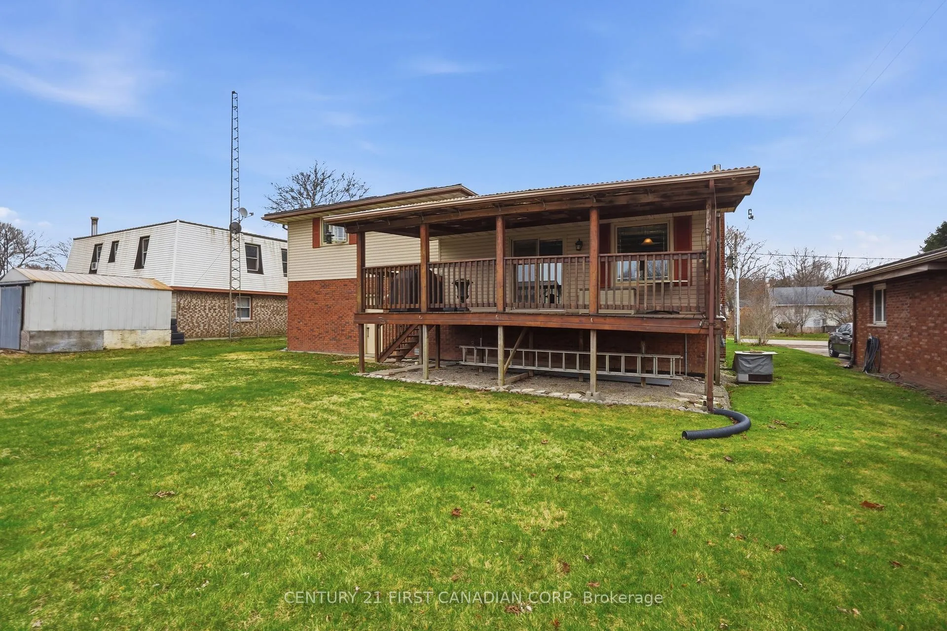 Photo 34 of 289 Ridout Street, West Elgin, Rodney — HOMEH