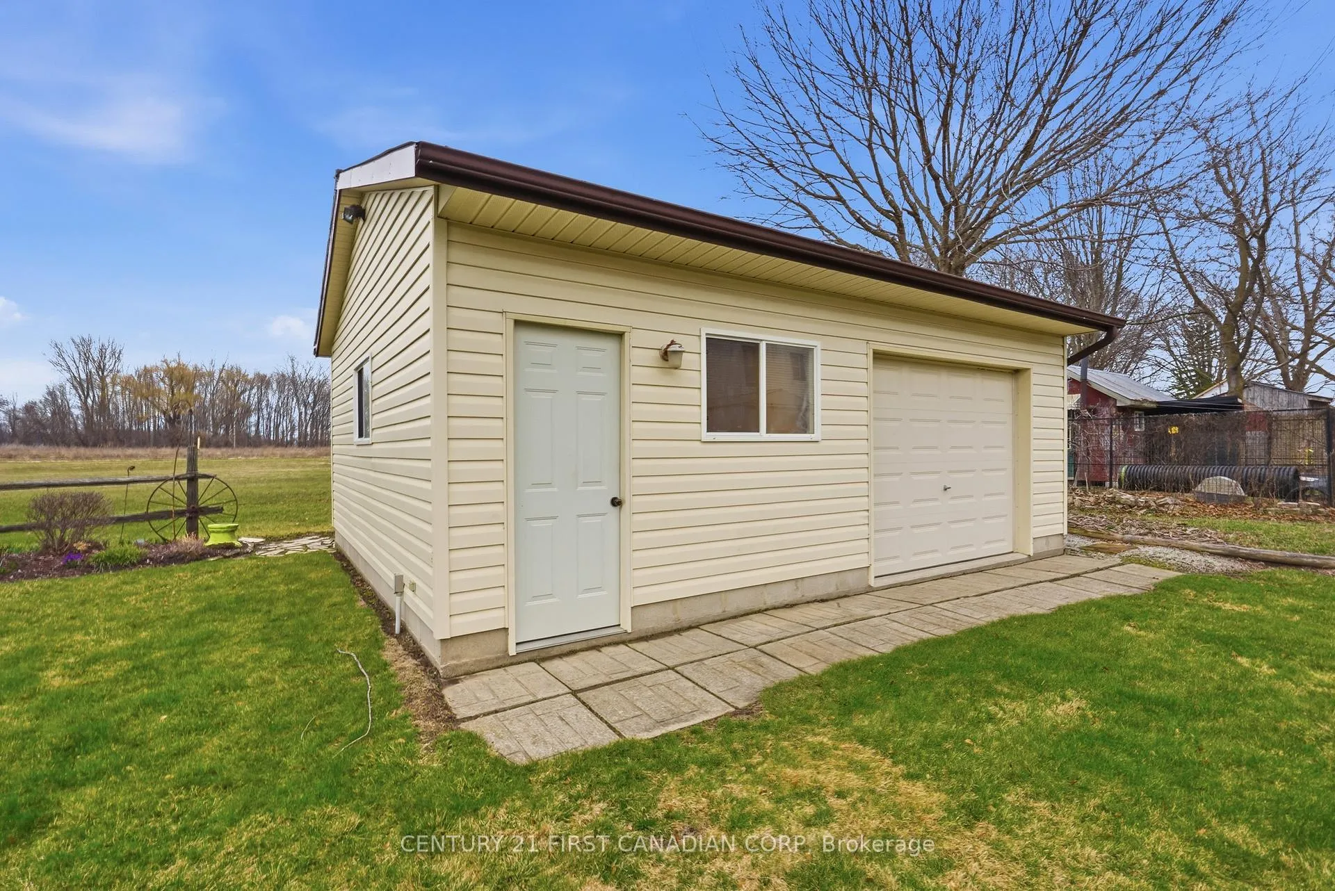 Photo 37 of 289 Ridout Street, West Elgin, Rodney — HOMEH