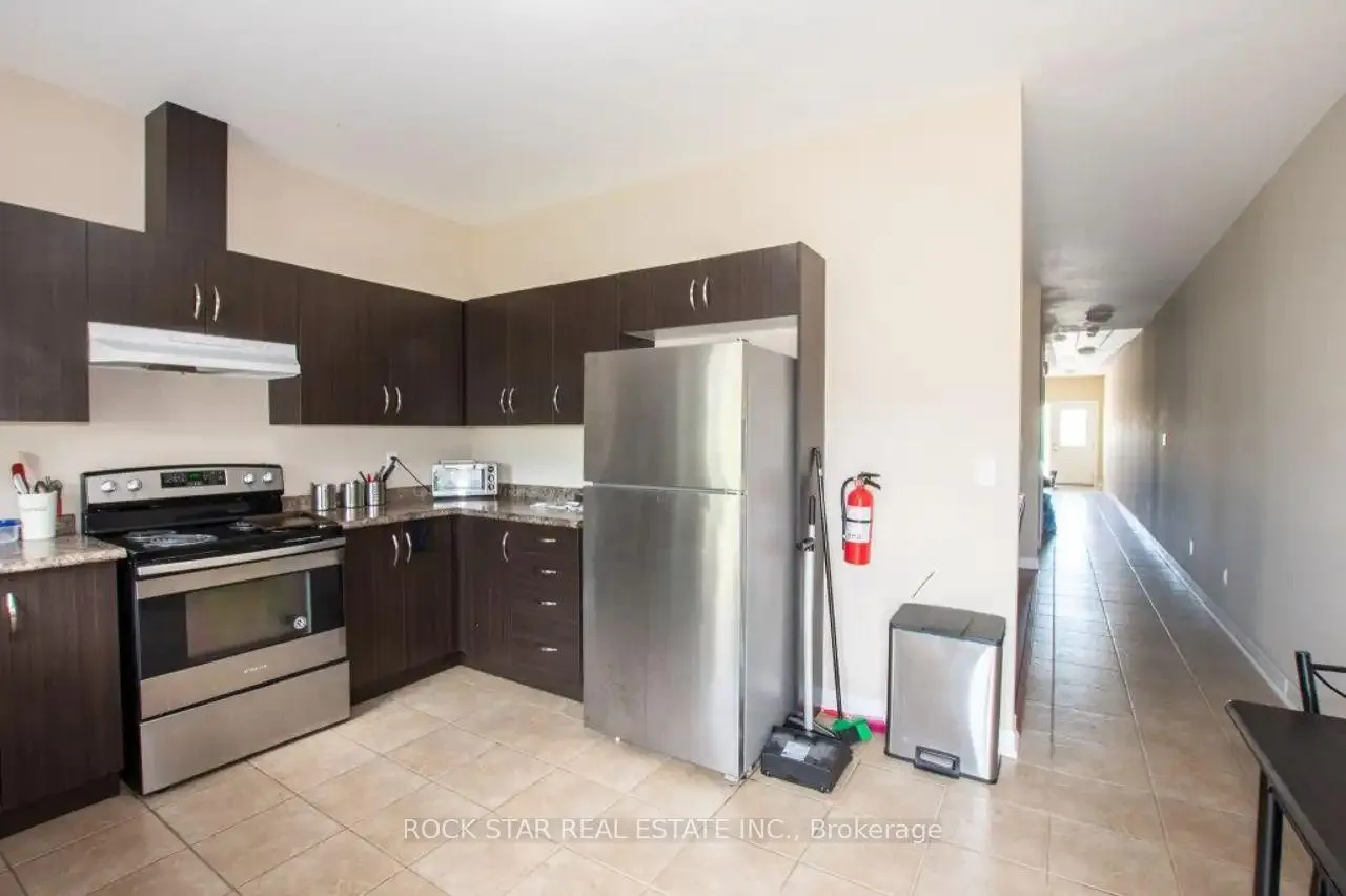 Photo 9 of 15 Townline Road E, St. Catharines, Burleigh Hill — HOMEH