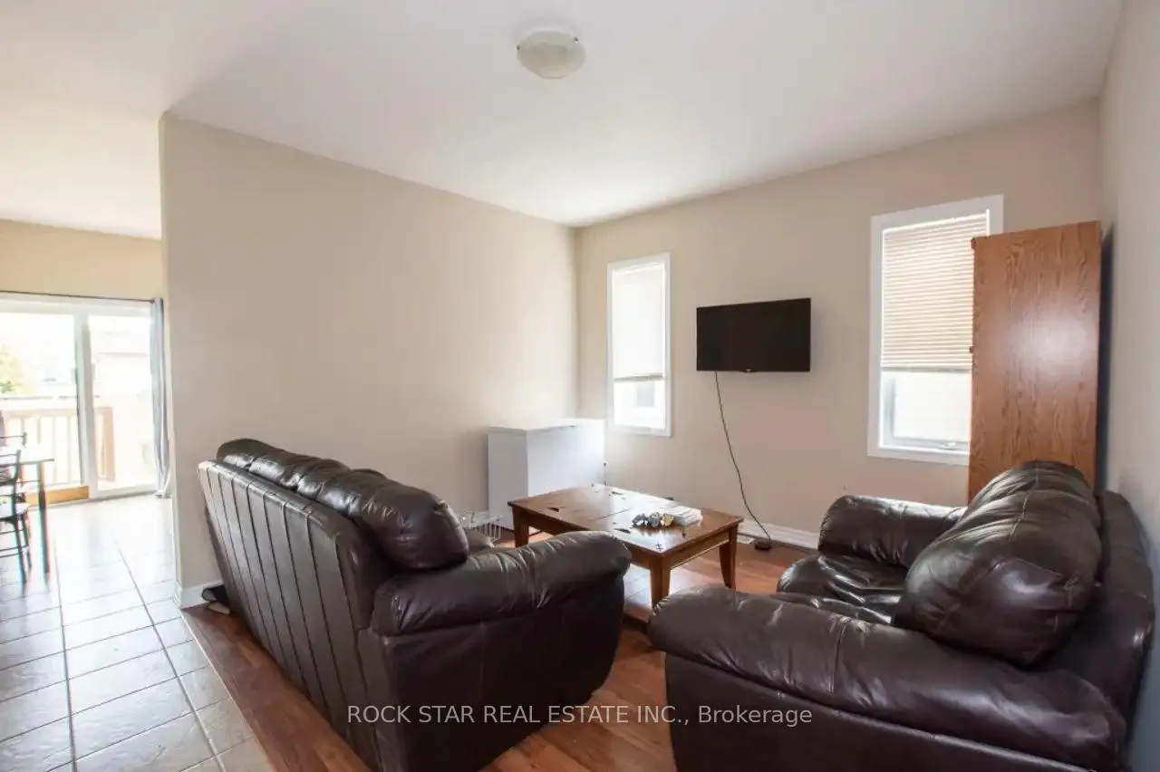 Photo 12 of 15 Townline Road E, St. Catharines, Burleigh Hill — HOMEH