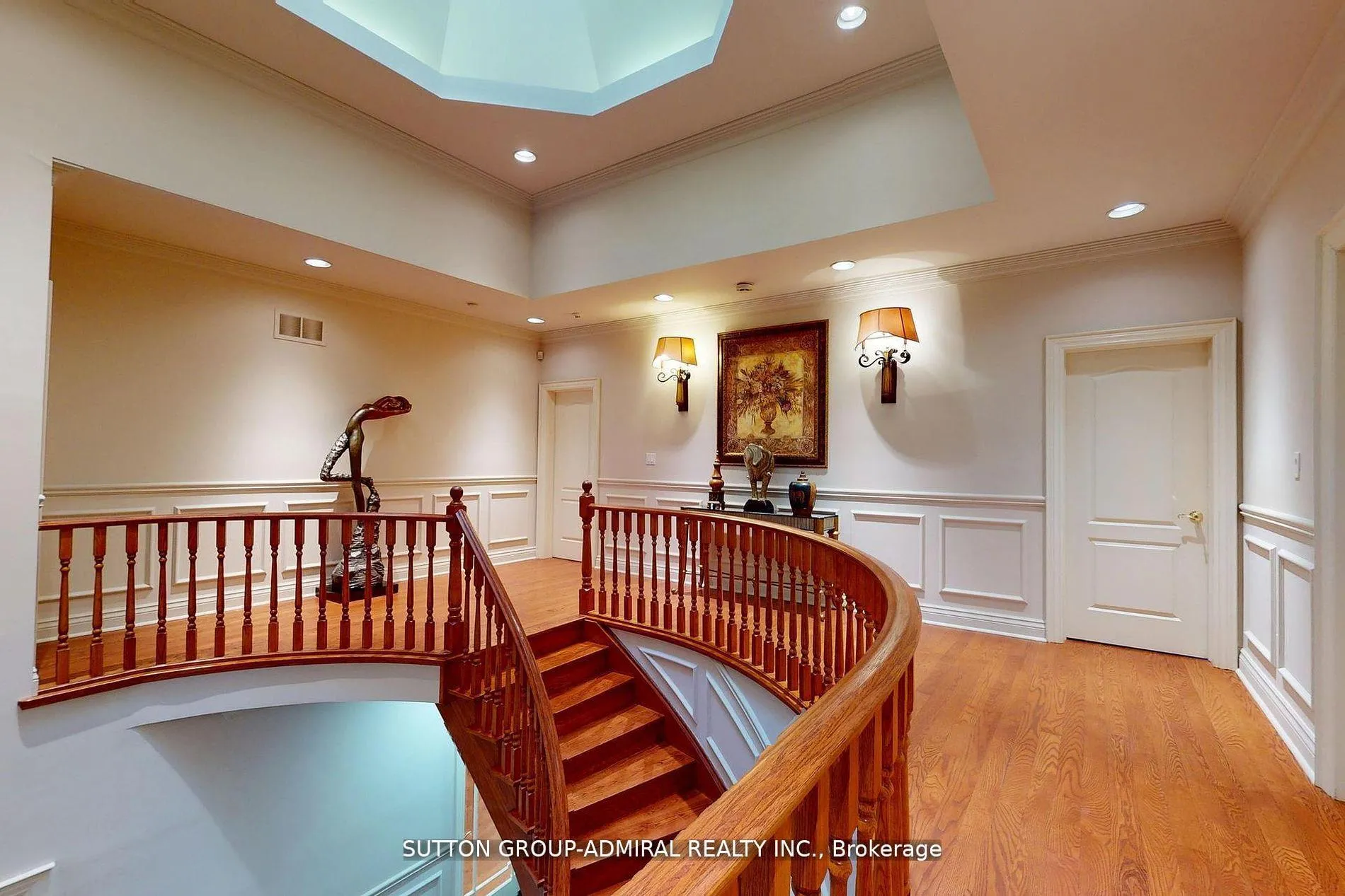 Photo 17 of 220 King High Drive, Vaughan, Beverley Glen — HOMEH