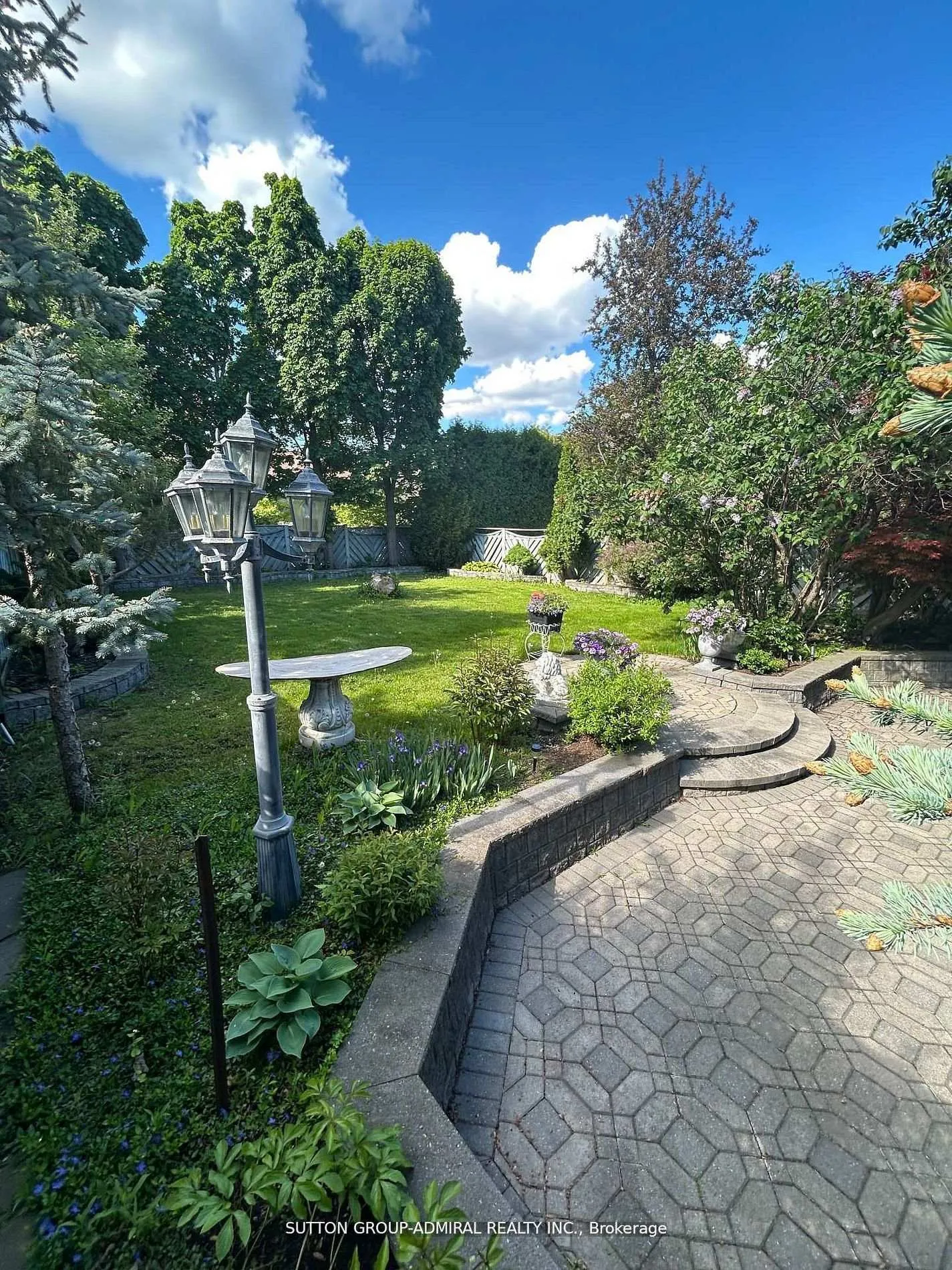 Photo 39 of 220 King High Drive, Vaughan, Beverley Glen — HOMEH