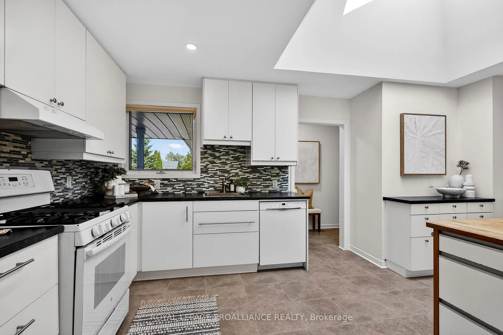 Photo 15 of 1 Meredith Avenue, Cobourg — HOMEH