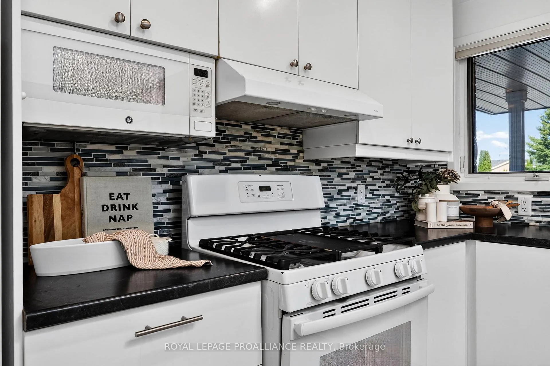 Photo 16 of 1 Meredith Avenue, Cobourg — HOMEH