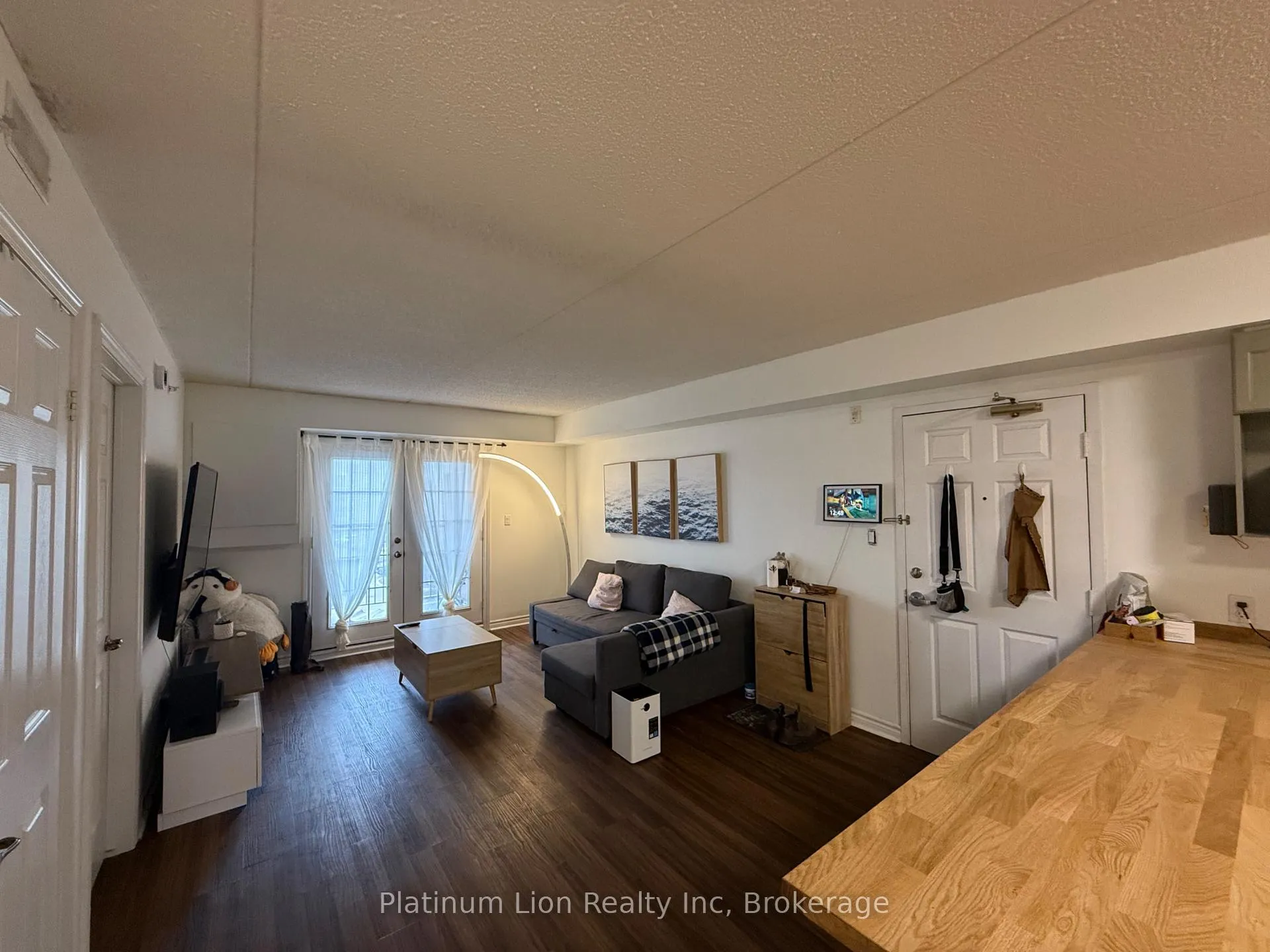 Front of Unit 304, 1480 Bishops Gate