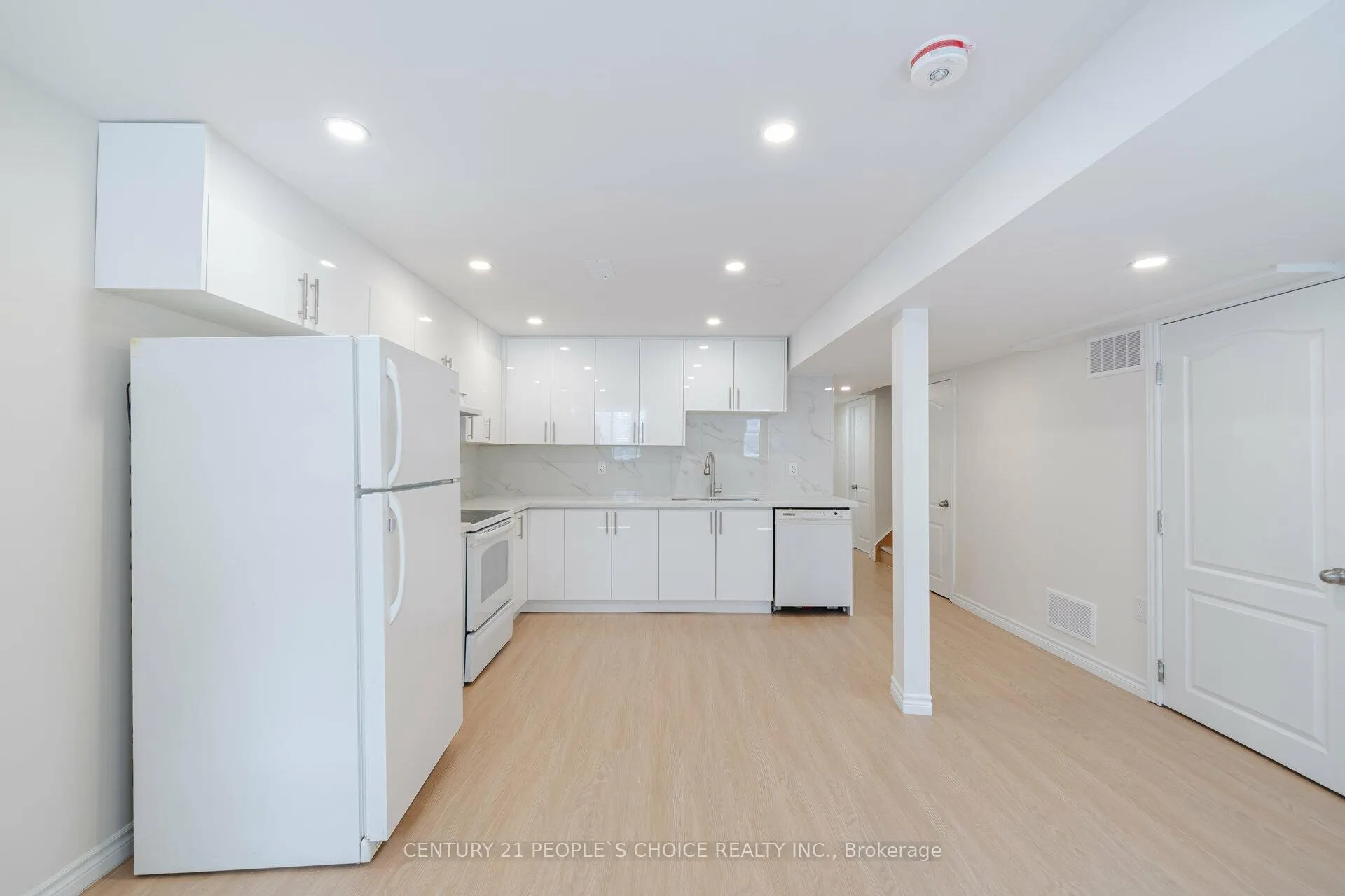 Photo 4 of Unit Bsmt, 5654 Dolmite Heights, Mississauga, Churchill Meadows — HOMEH