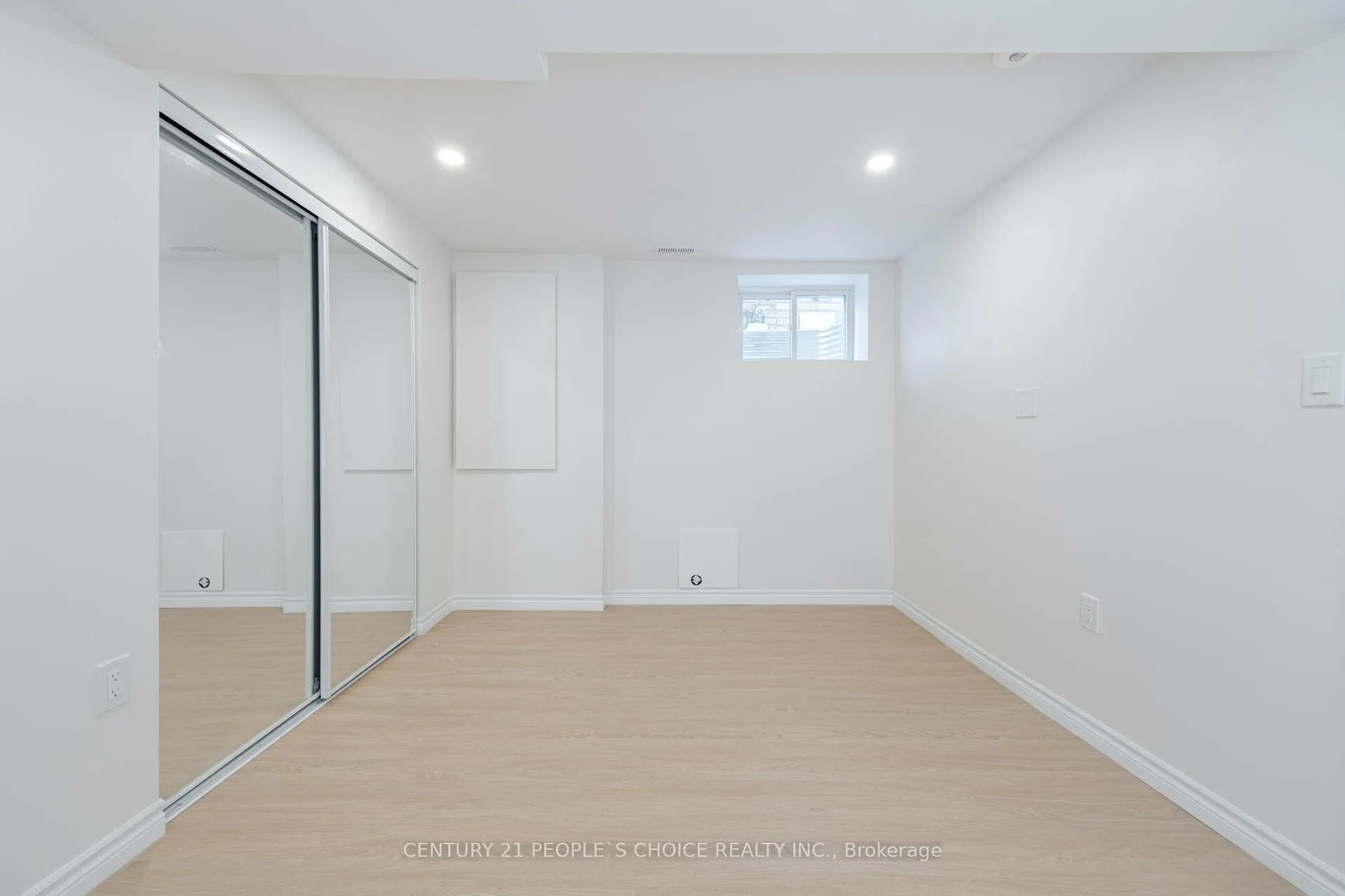 Photo 12 of Unit Bsmt, 5654 Dolmite Heights, Mississauga, Churchill Meadows — HOMEH