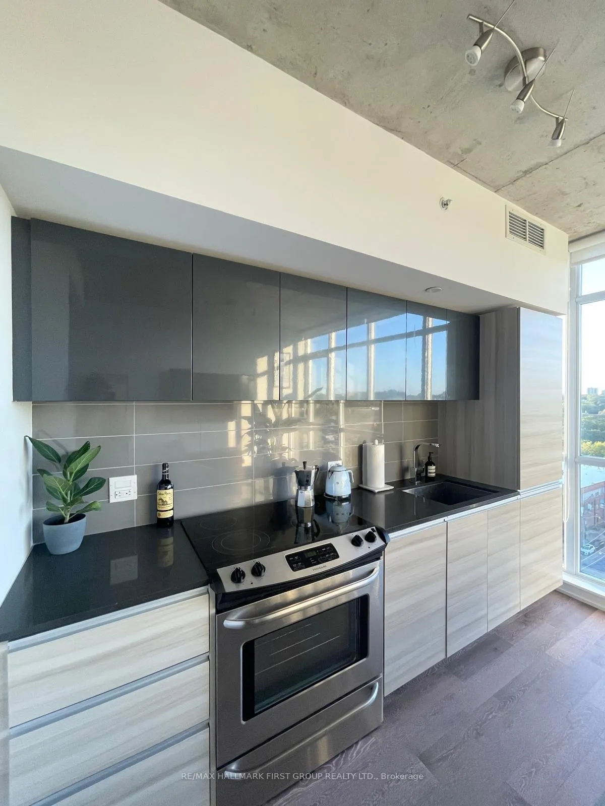 Photo 4 of Unit 1212, 1190 Dundas Street E, Toronto, South Riverdale — HOMEH