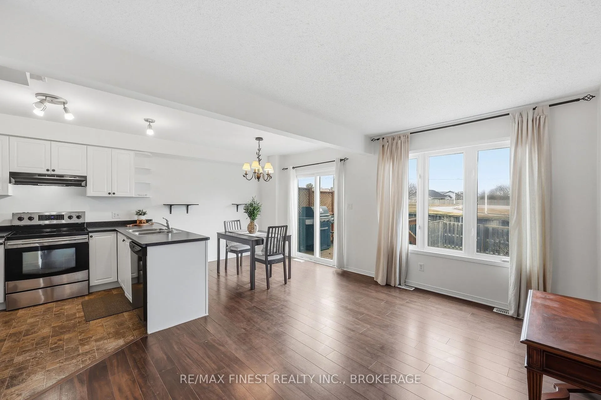 Photo 7 of 2189 Swanfield Street, Kingston, East Gardiners Rd — HOMEH