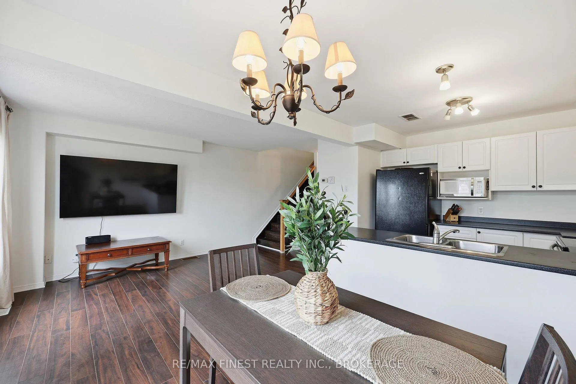 Photo 14 of 2189 Swanfield Street, Kingston, East Gardiners Rd — HOMEH