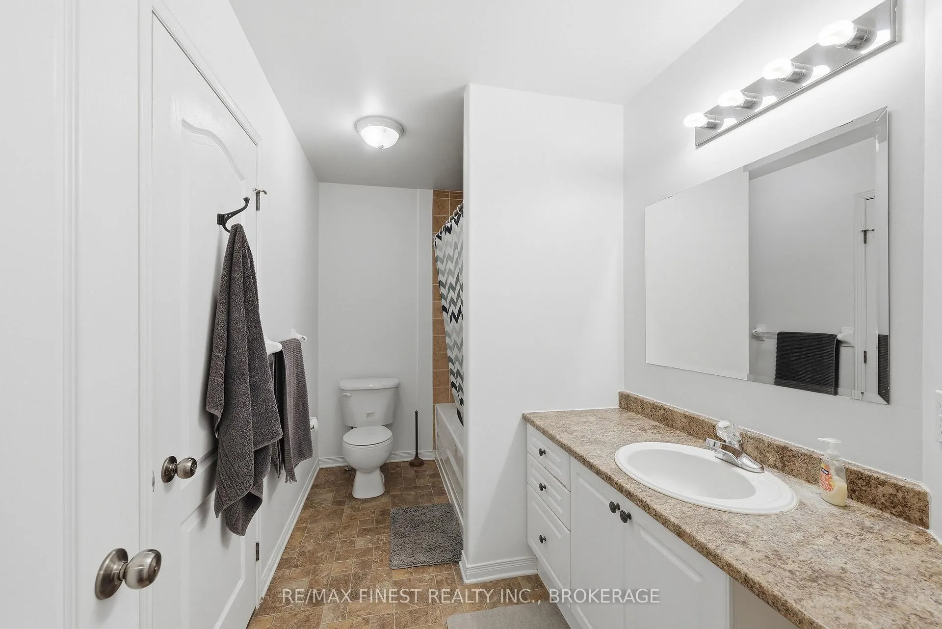 Photo 22 of 2189 Swanfield Street, Kingston, East Gardiners Rd — HOMEH
