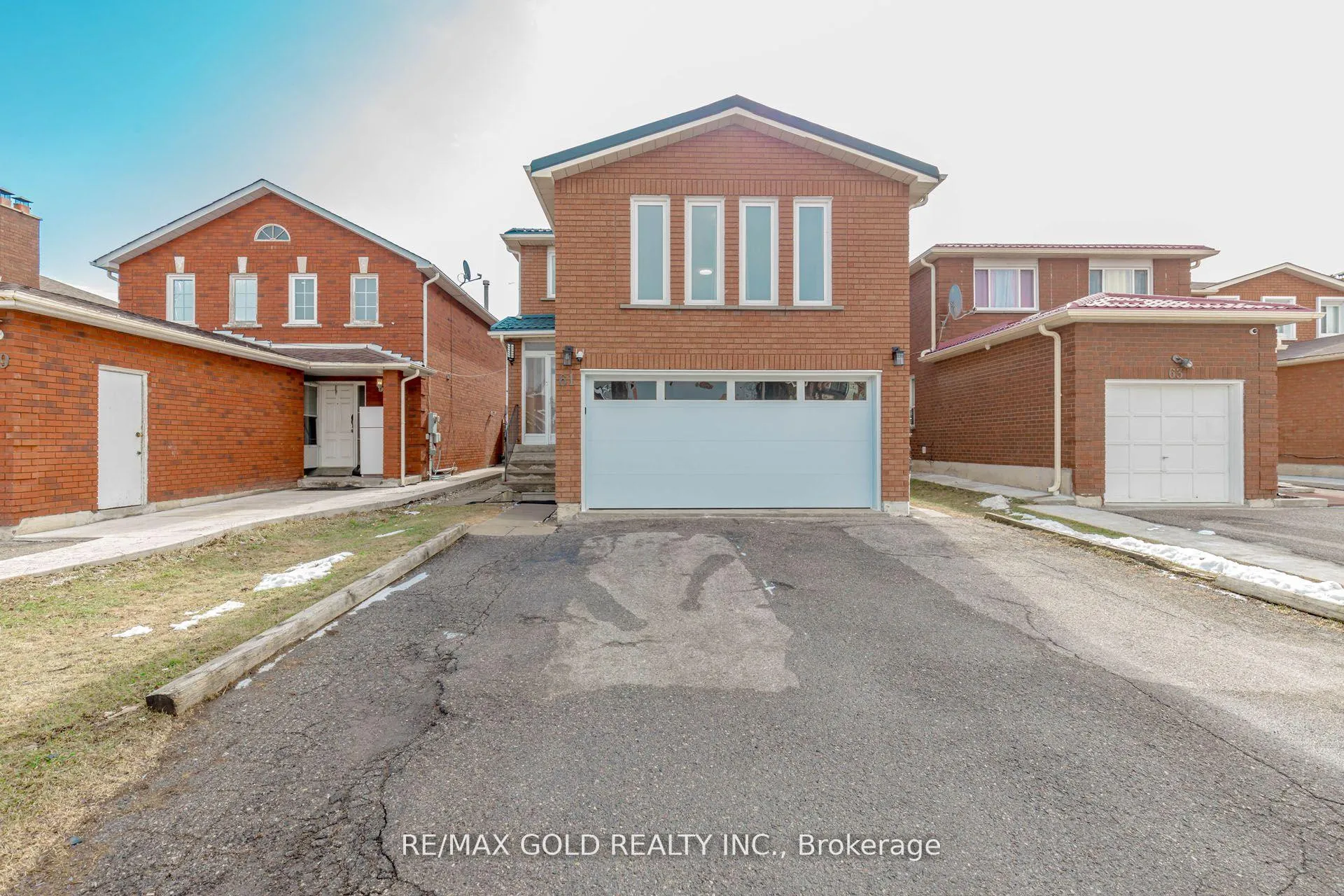 Photo 1 of 61 Kingknoll Drive, Brampton, Fletcher's Creek South — HOMEH