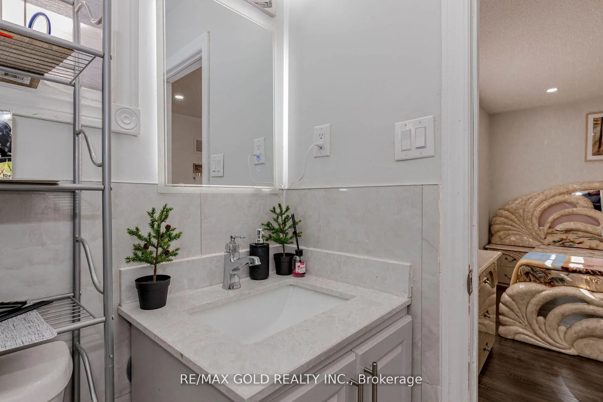 Photo 18 of 61 Kingknoll Drive, Brampton, Fletcher's Creek South — HOMEH
