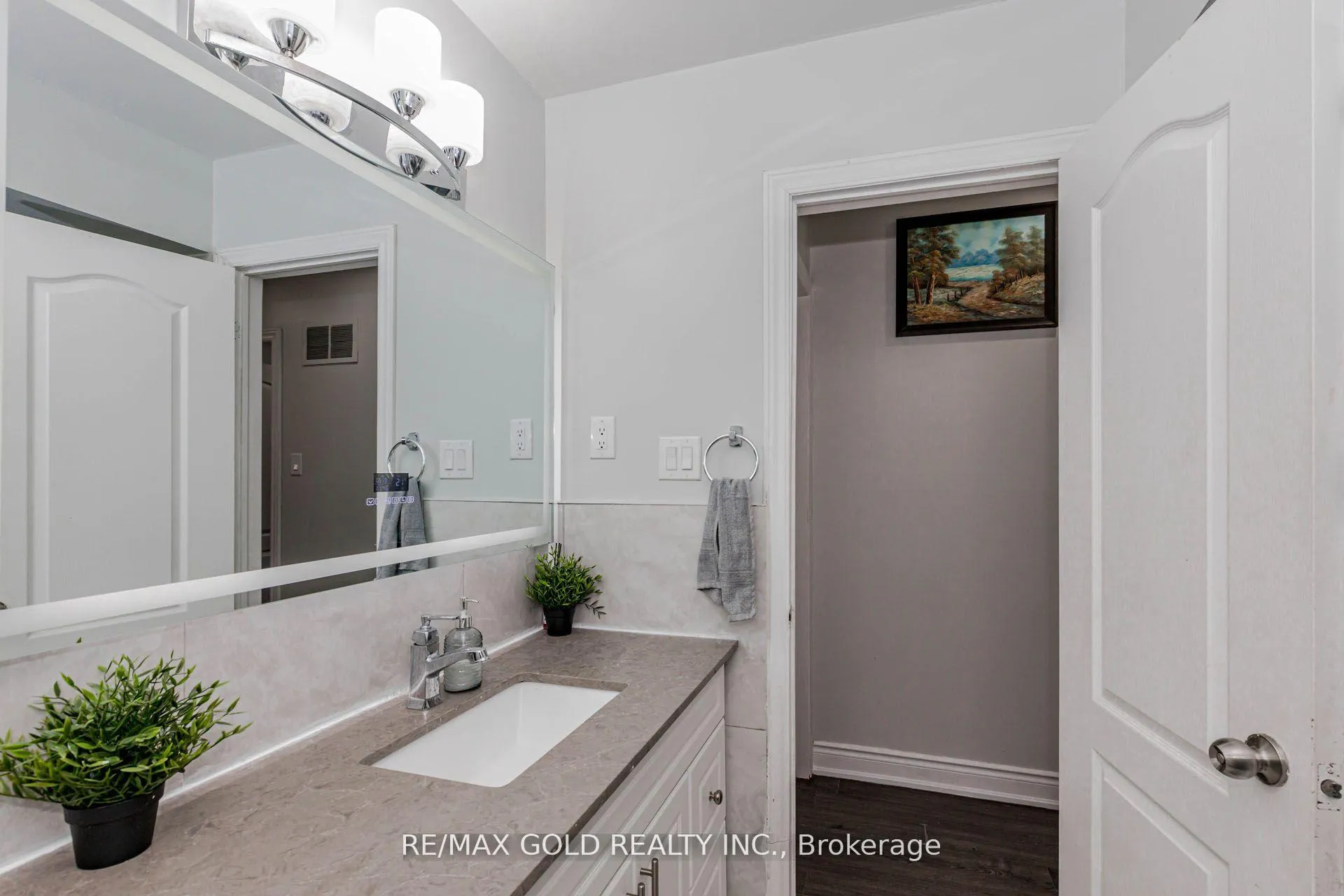 Photo 28 of 61 Kingknoll Drive, Brampton, Fletcher's Creek South — HOMEH