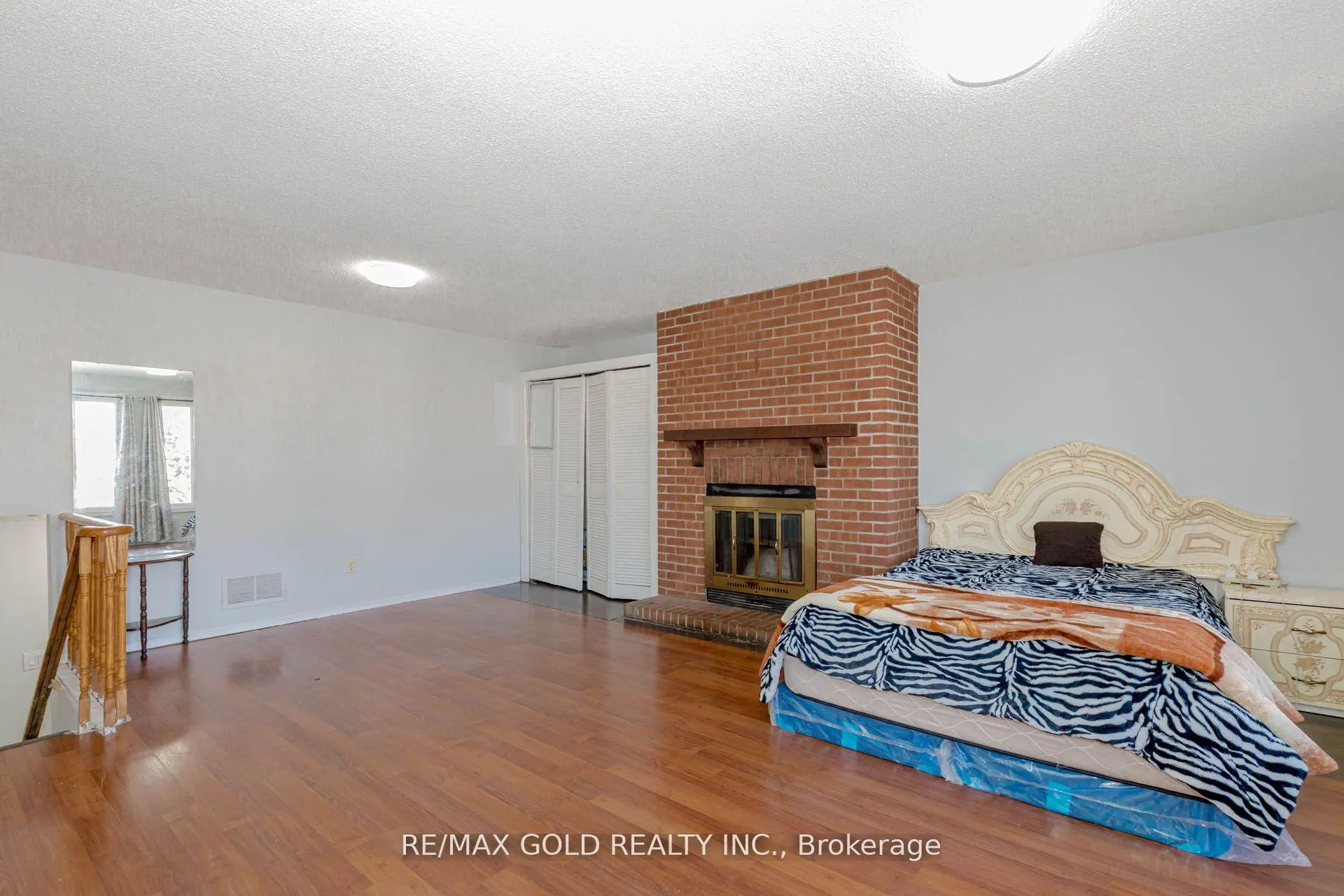 Photo 38 of 61 Kingknoll Drive, Brampton, Fletcher's Creek South — HOMEH