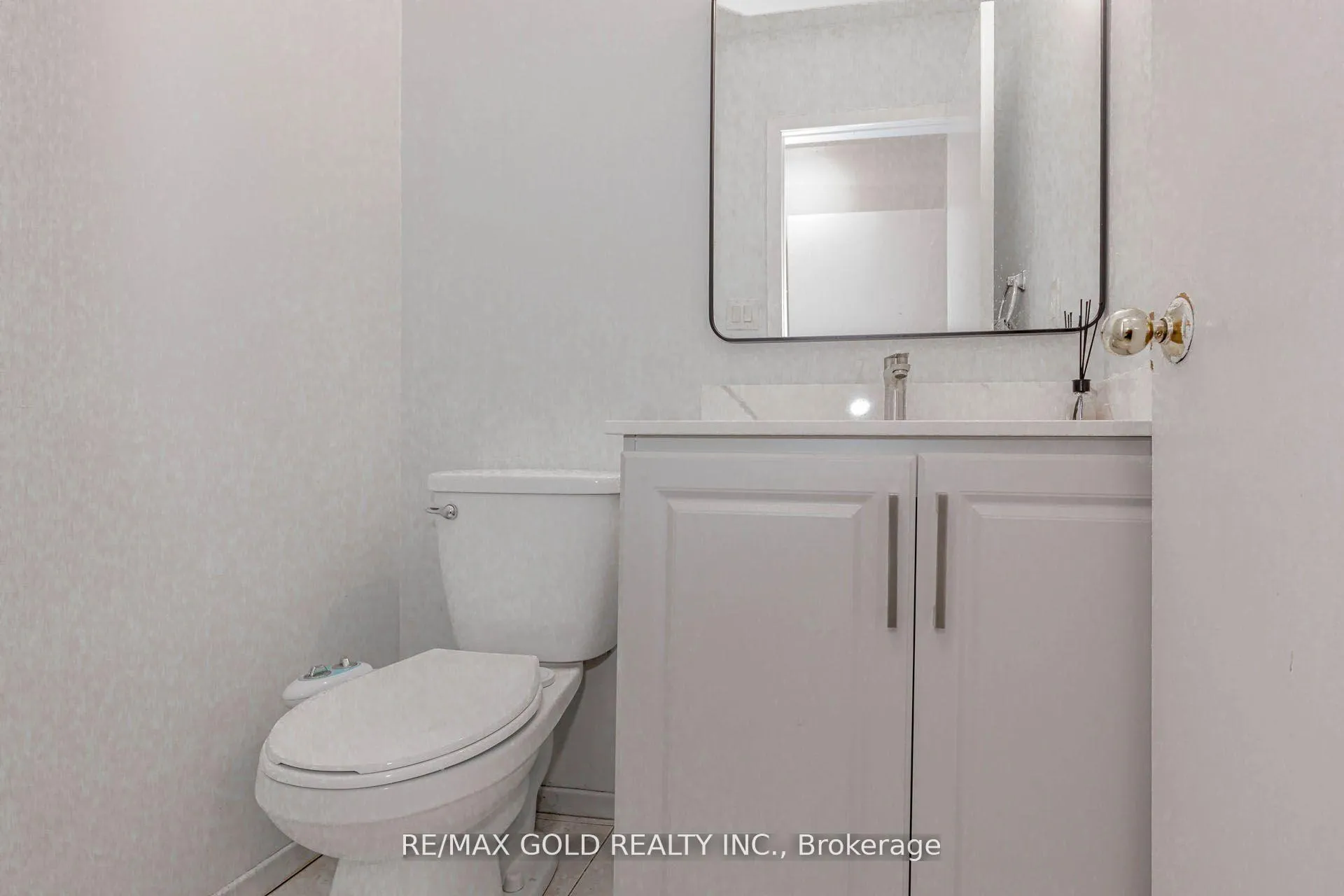 Photo 41 of 61 Kingknoll Drive, Brampton, Fletcher's Creek South — HOMEH