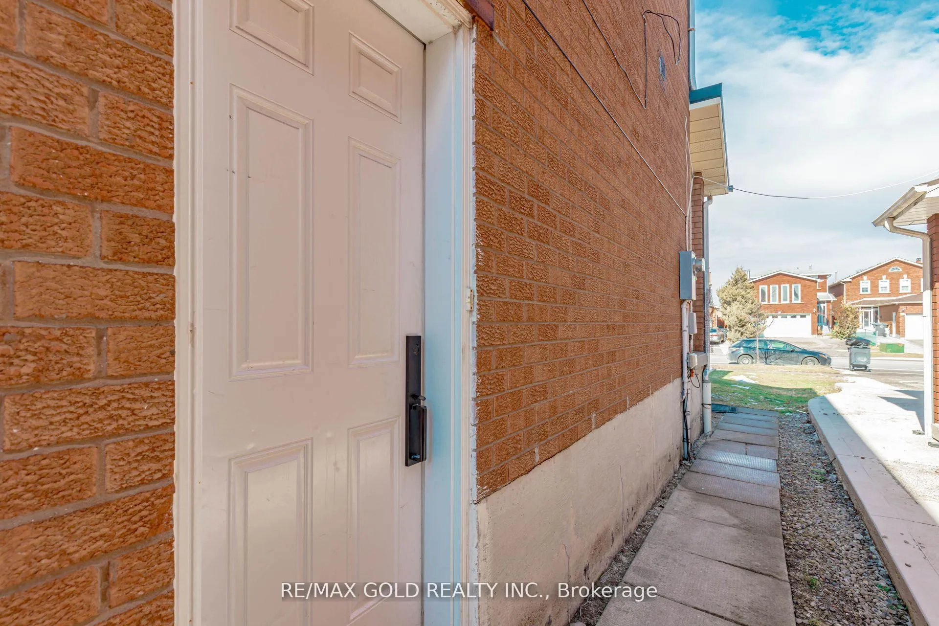 Photo 42 of 61 Kingknoll Drive, Brampton, Fletcher's Creek South — HOMEH