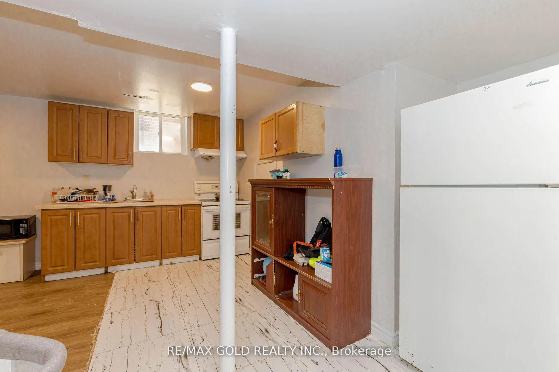 Photo 44 of 61 Kingknoll Drive, Brampton, Fletcher's Creek South — HOMEH