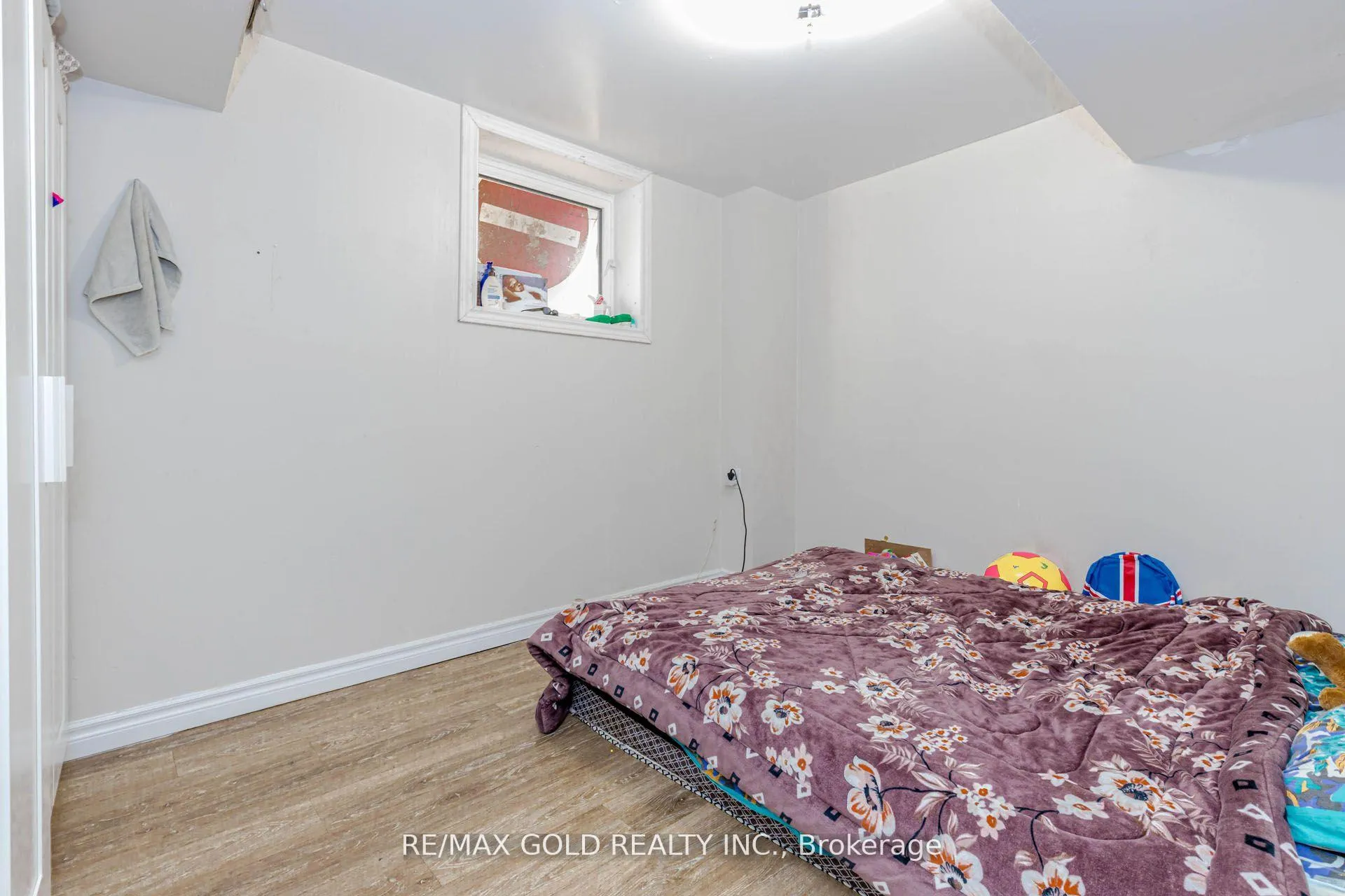 Photo 47 of 61 Kingknoll Drive, Brampton, Fletcher's Creek South — HOMEH